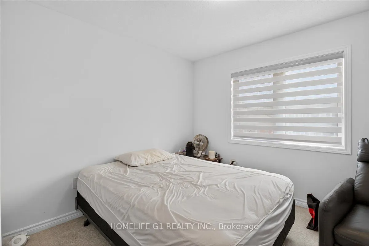 5 Dyer Crescent