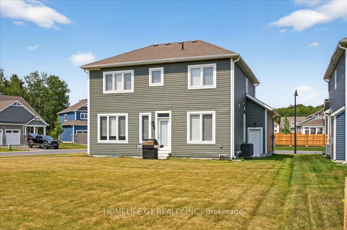 5 Dyer Crescent
