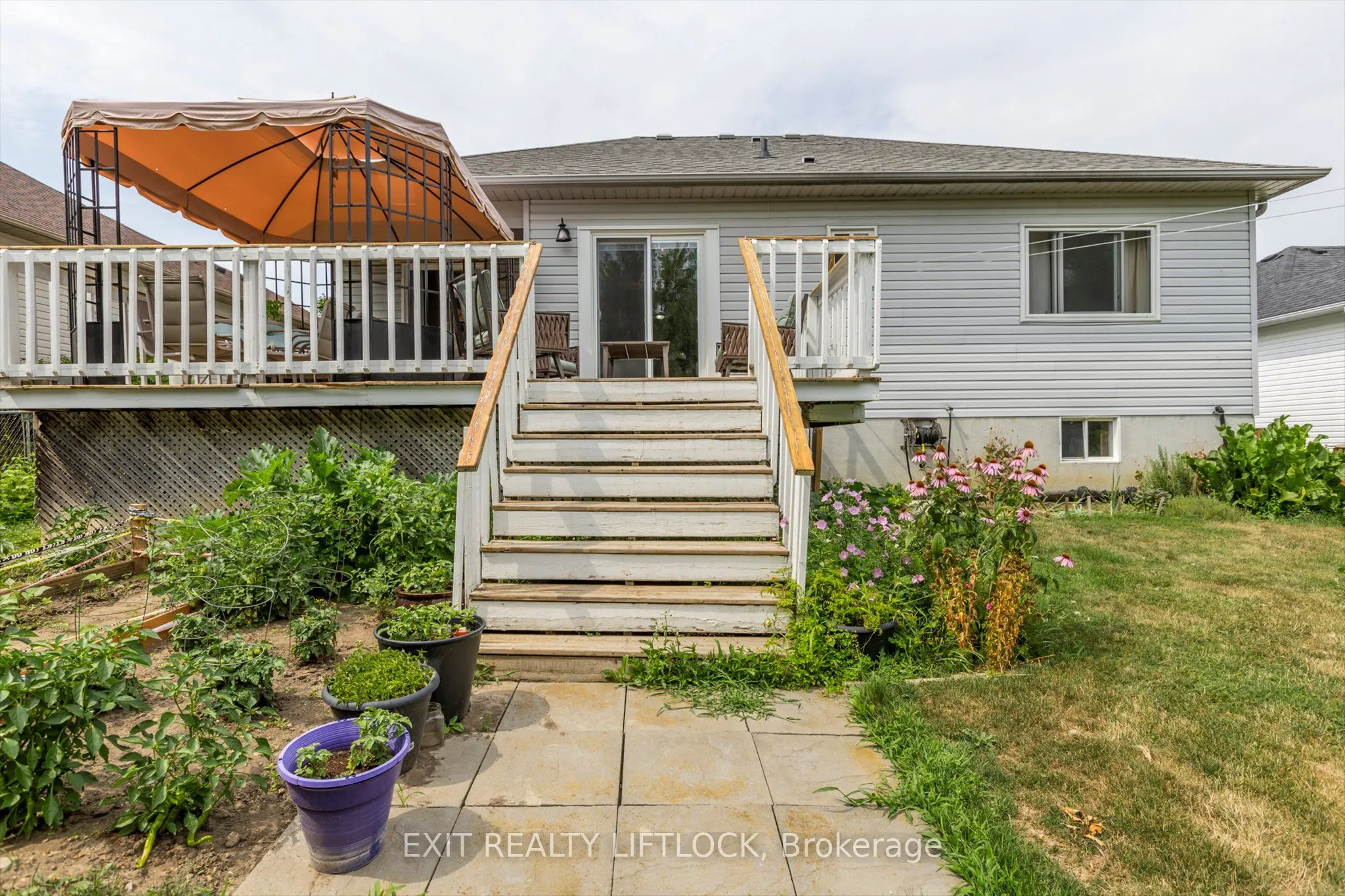9 Brookside Street