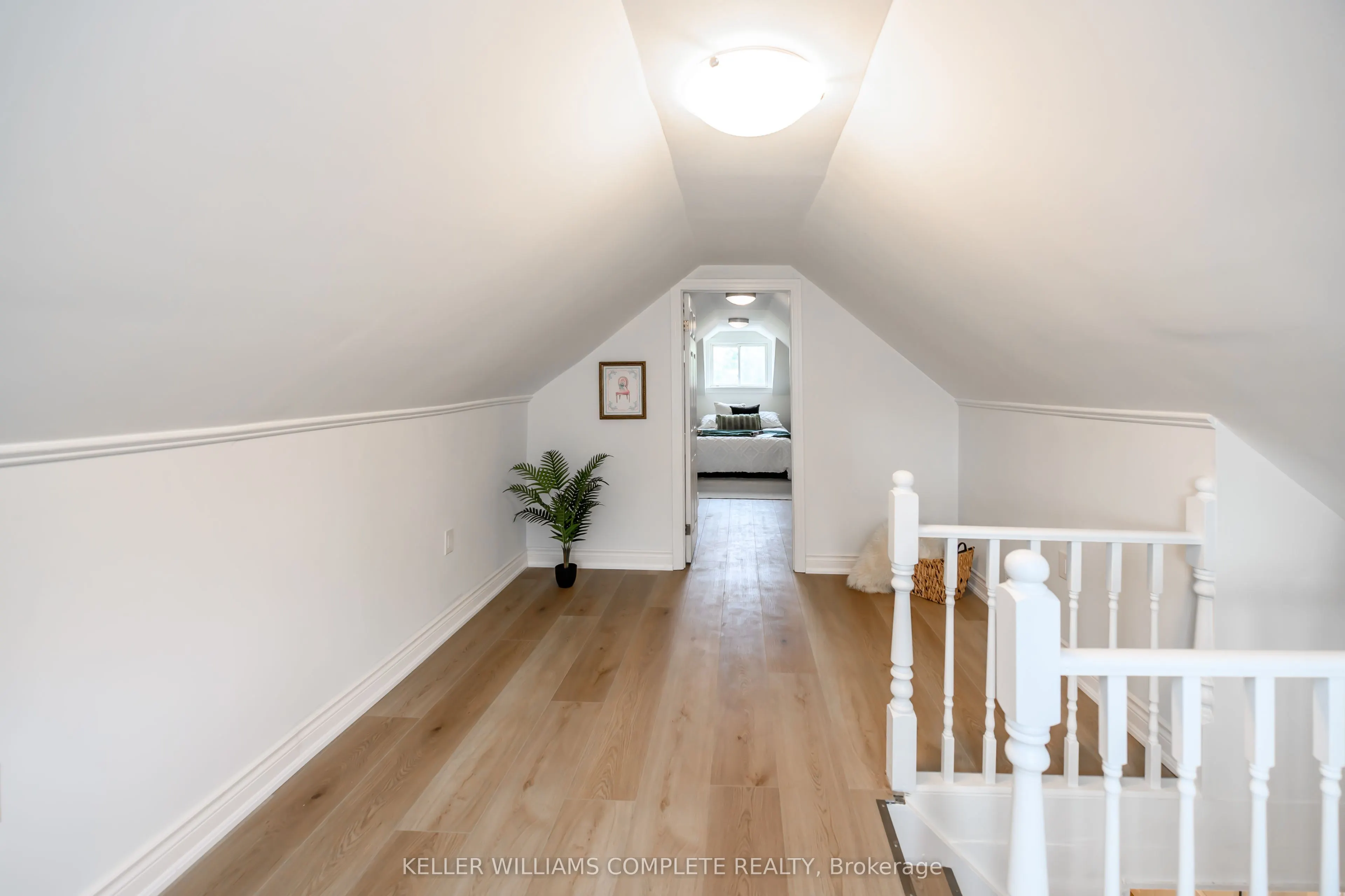 390 Paling Avenue