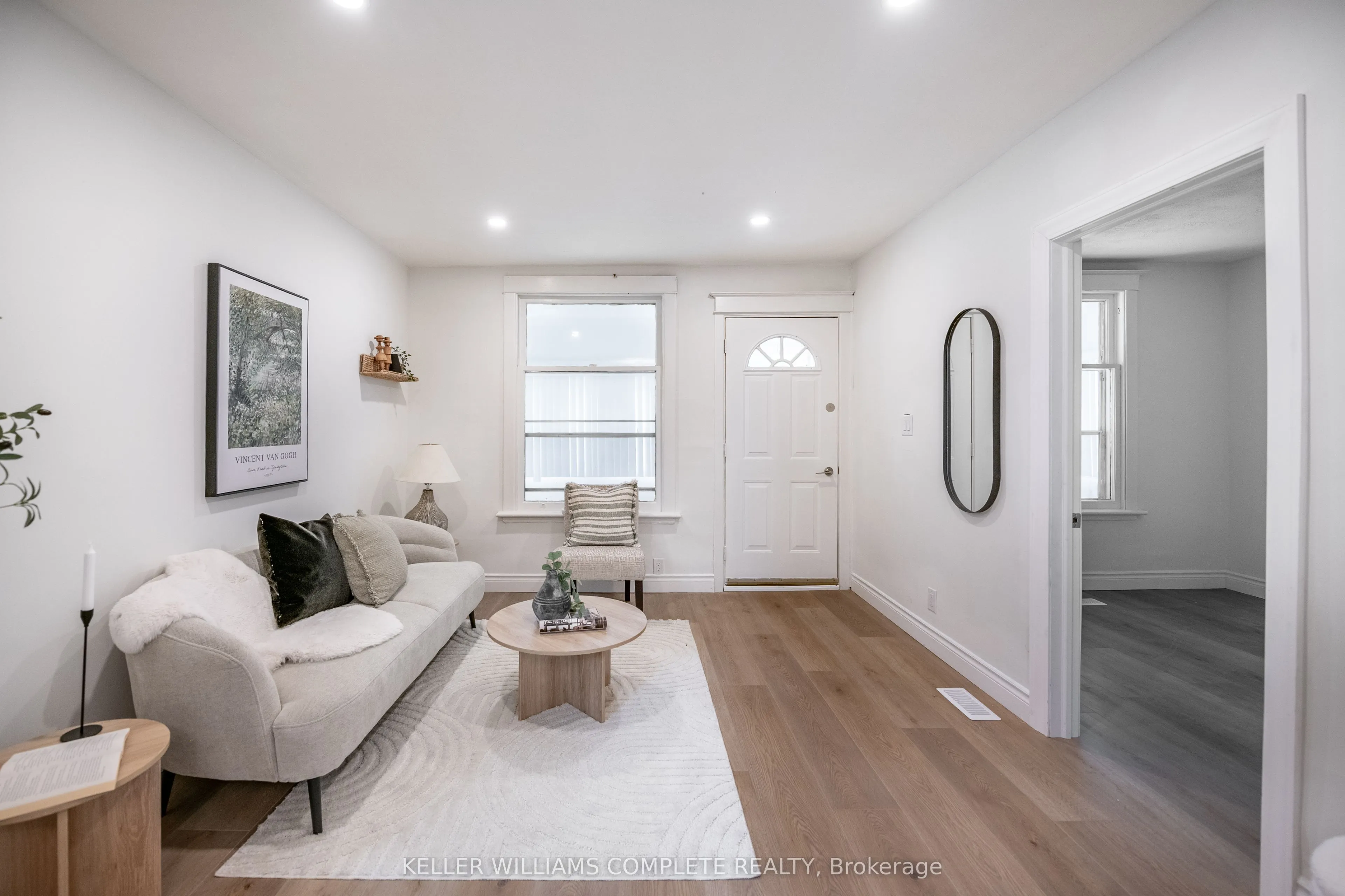 390 Paling Avenue