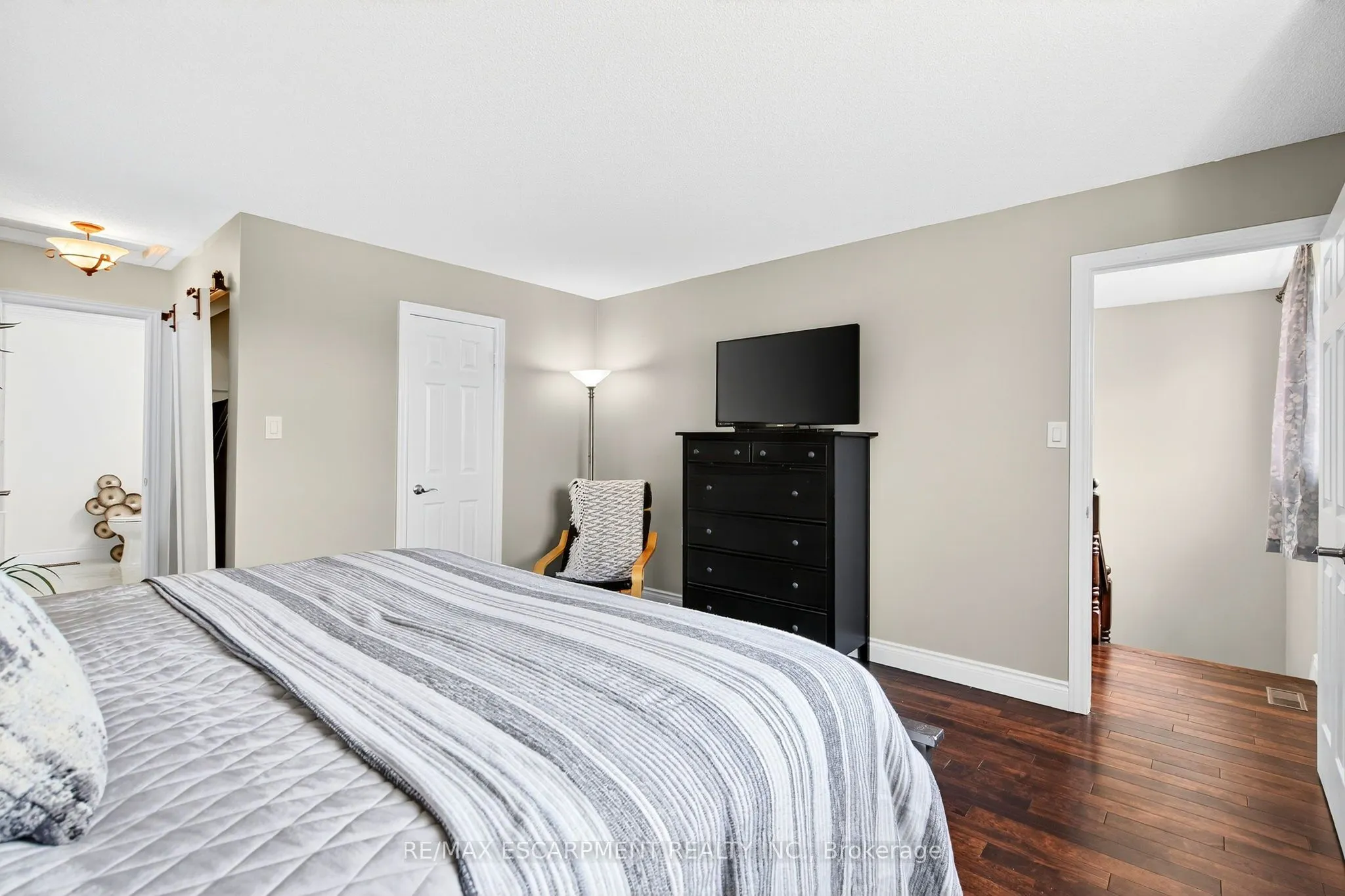 2 Newell Court