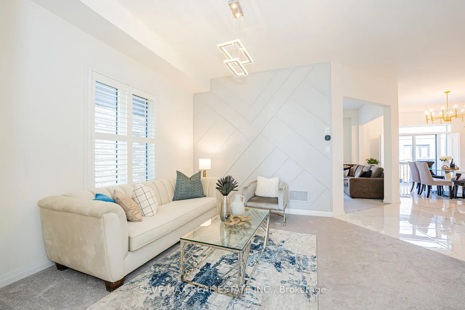 44 Wakeling Drive