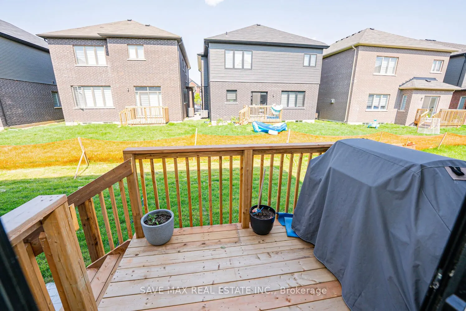 44 Wakeling Drive