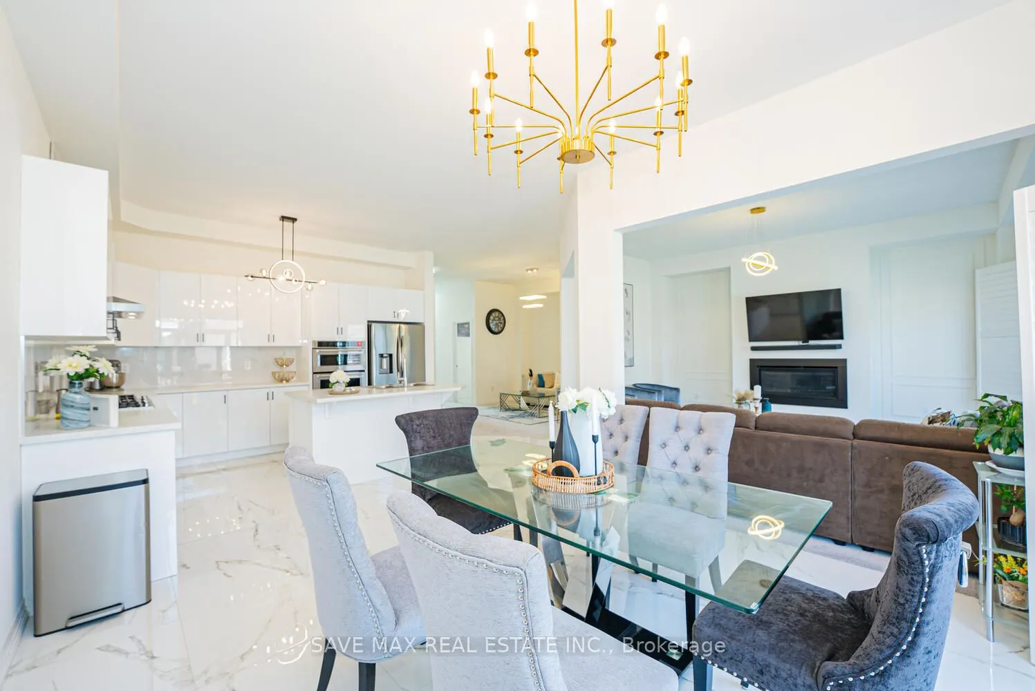 44 Wakeling Drive