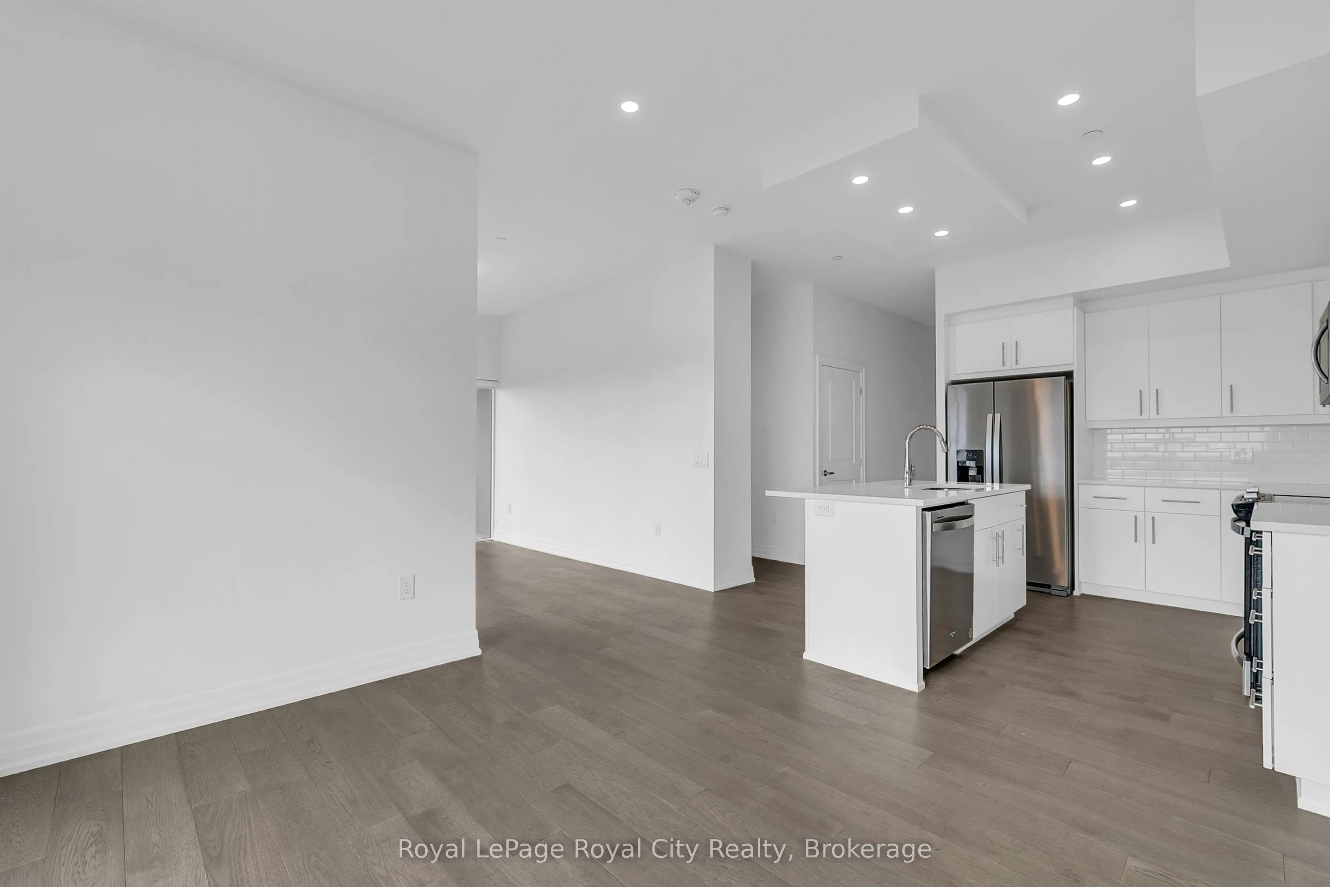 1880 GORDON Street, #1004