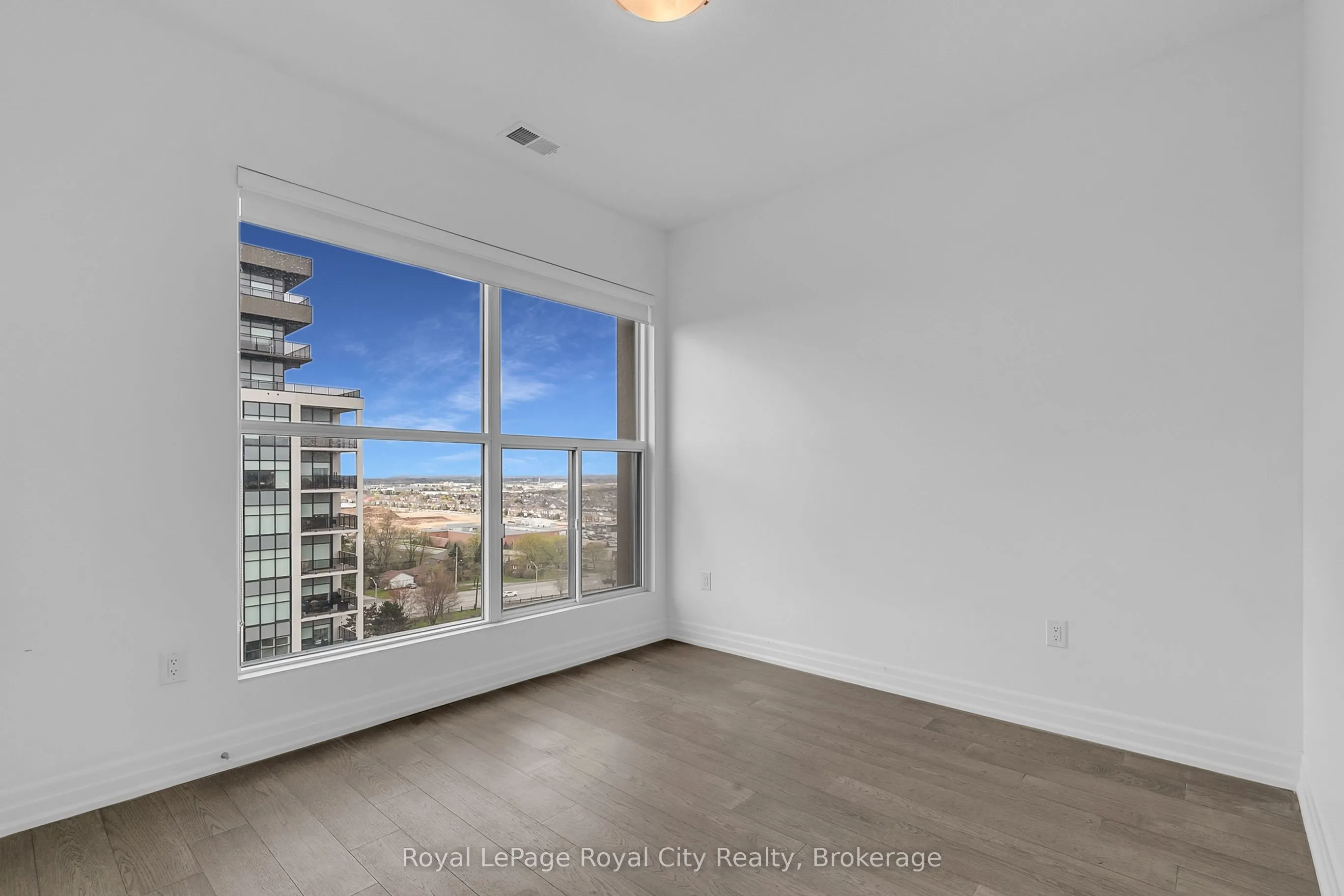 1880 GORDON Street, #1004