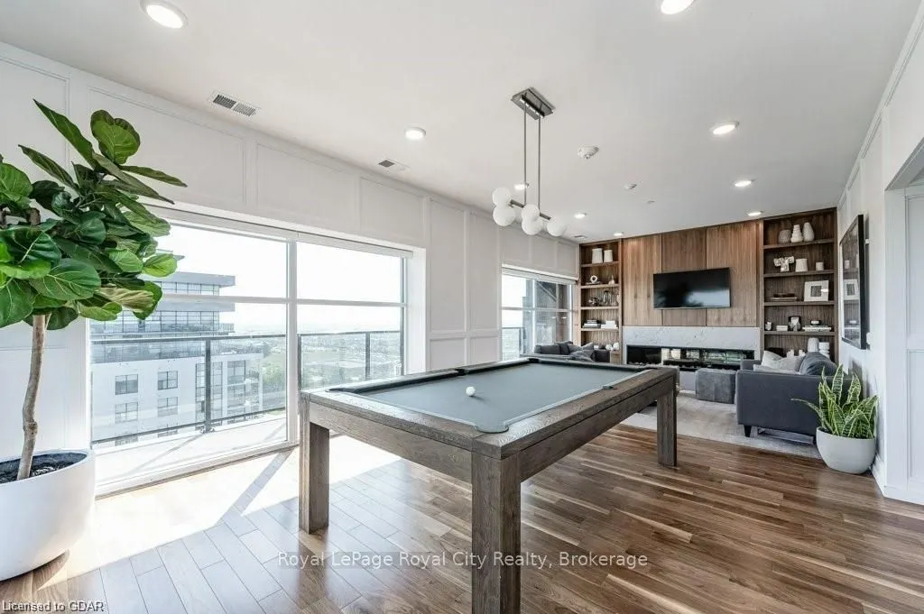 1880 GORDON Street, #1004