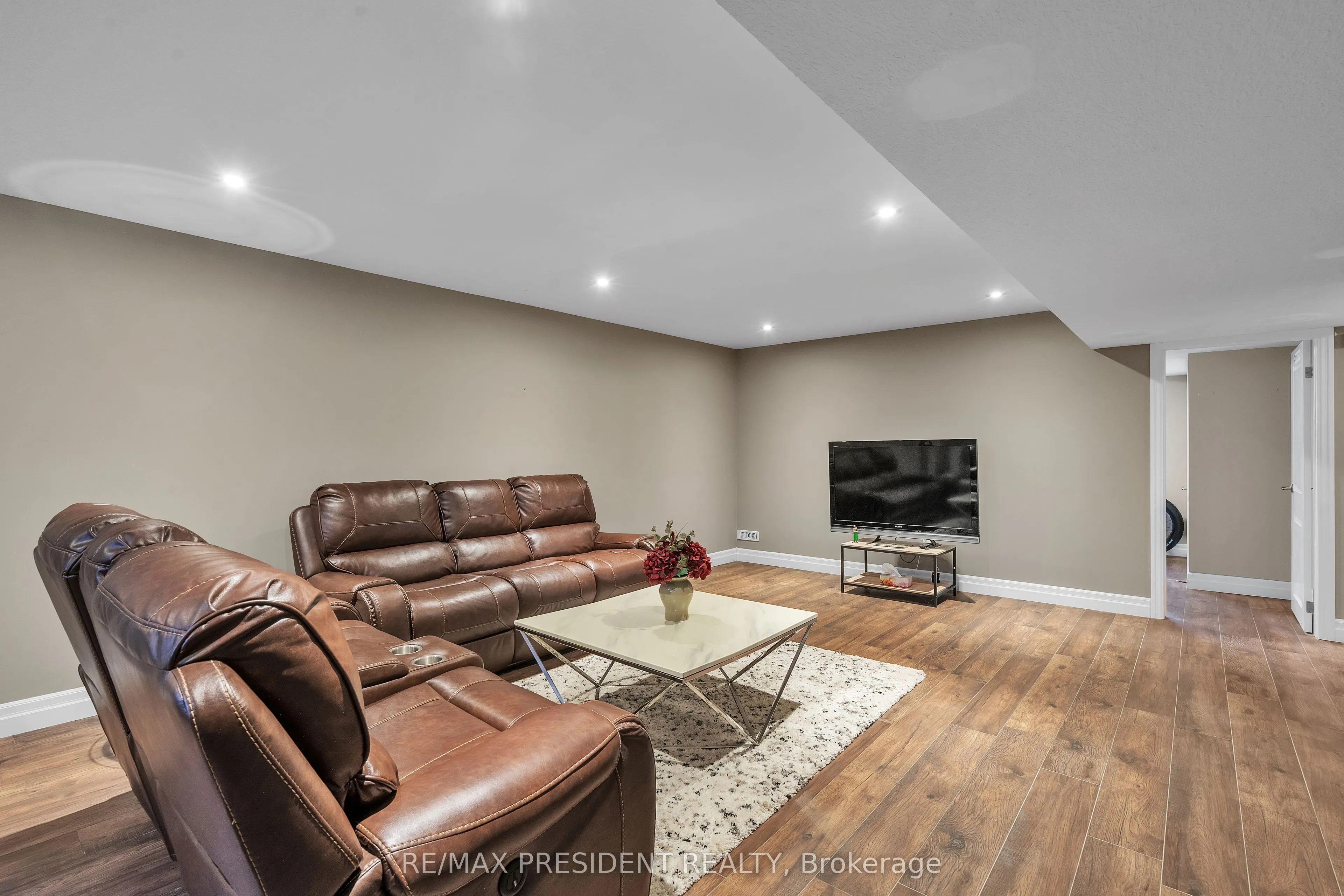 603 Hawthorne Place