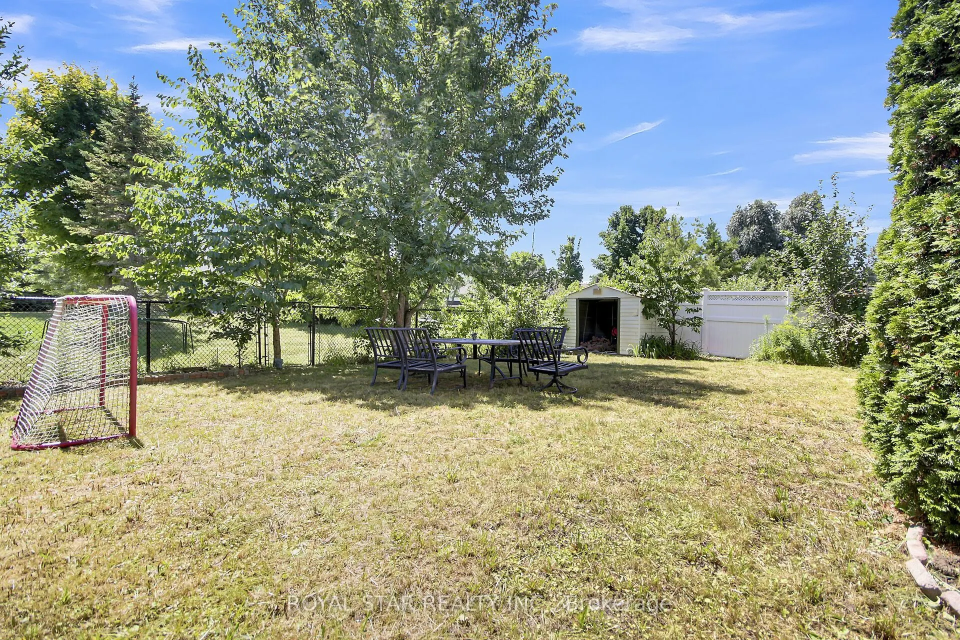611 Devonwood Circle