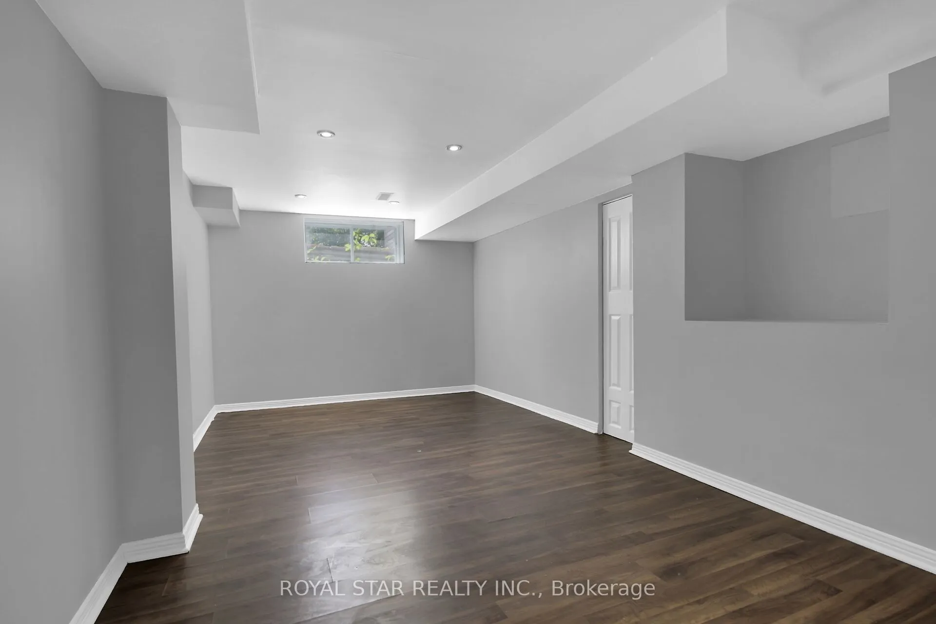 611 Devonwood Circle