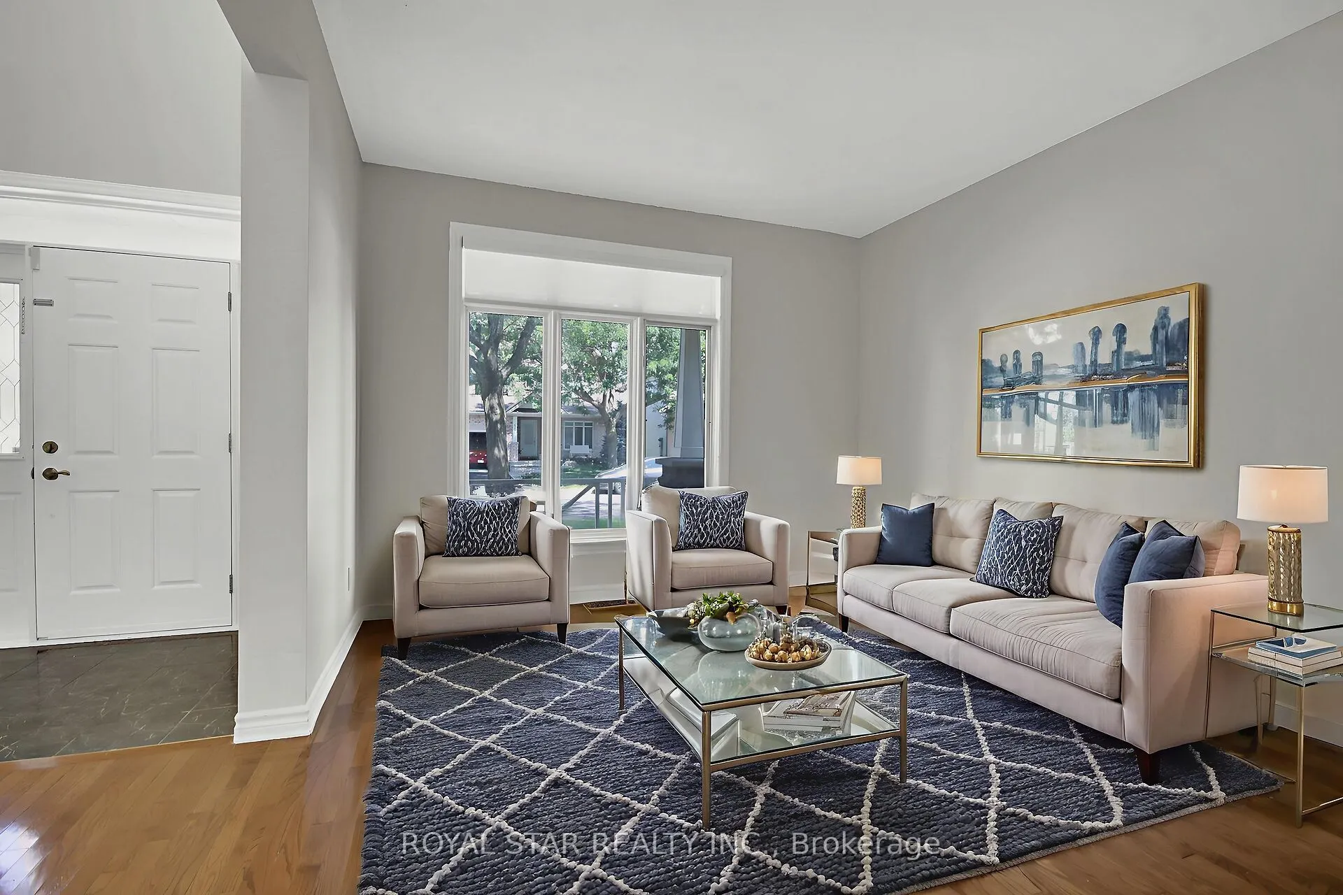611 Devonwood Circle