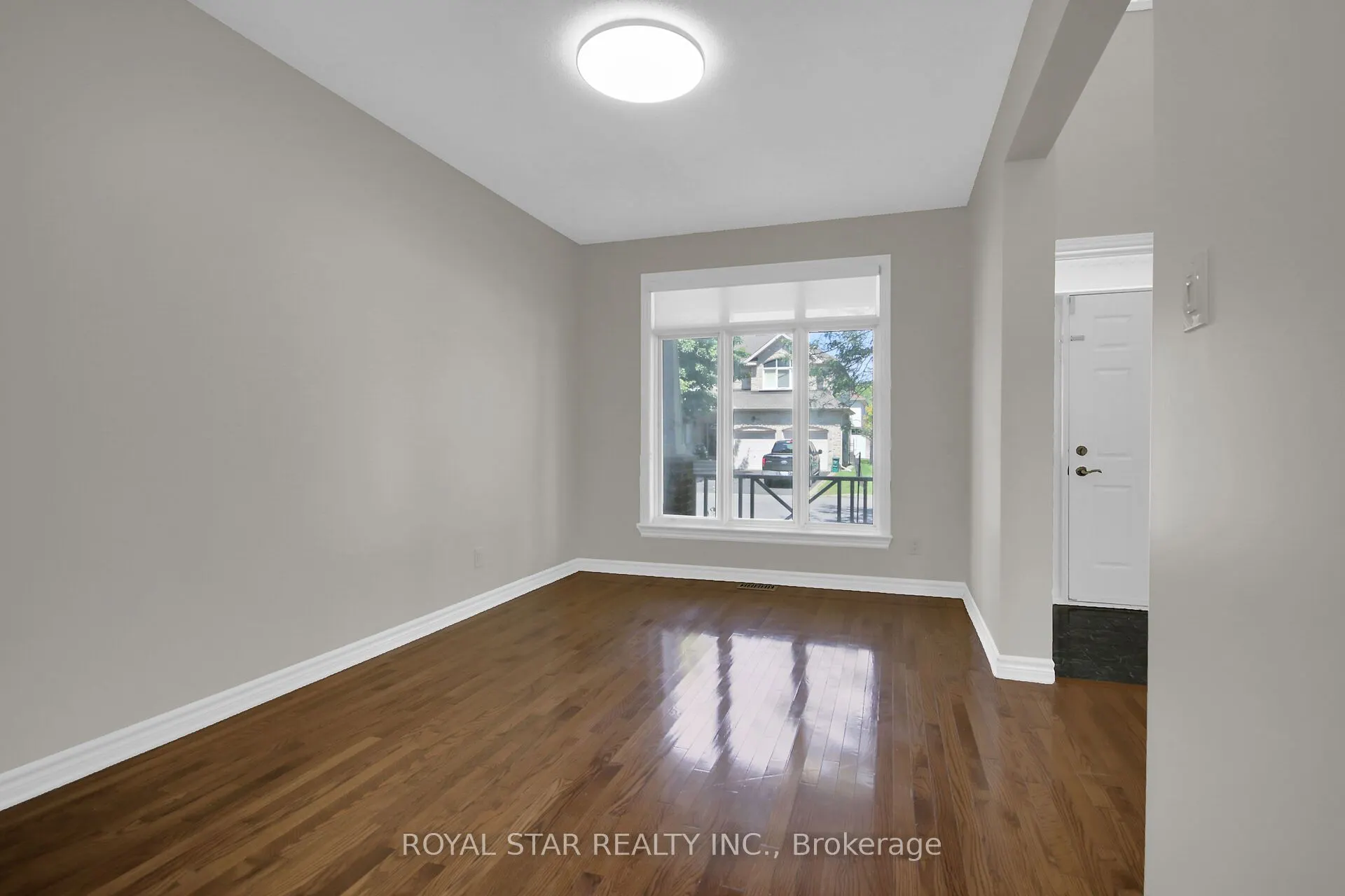 611 Devonwood Circle