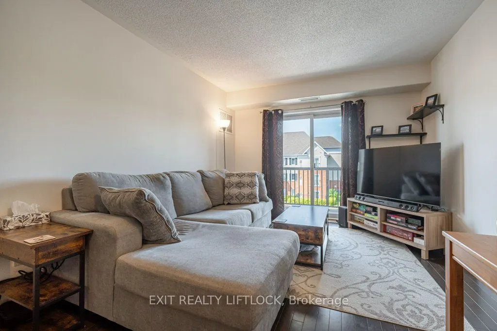 312 Spillsbury Drive, #303