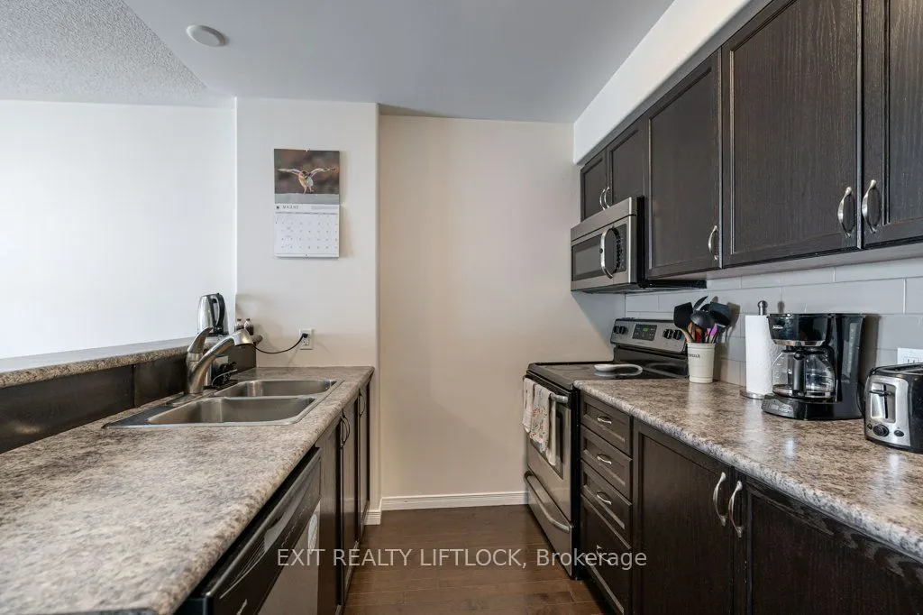 312 Spillsbury Drive, #303