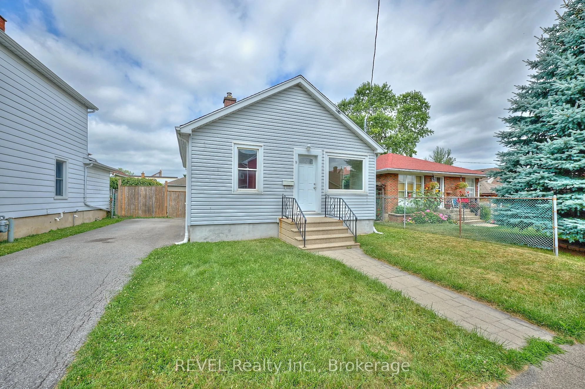 9 Colborne Street