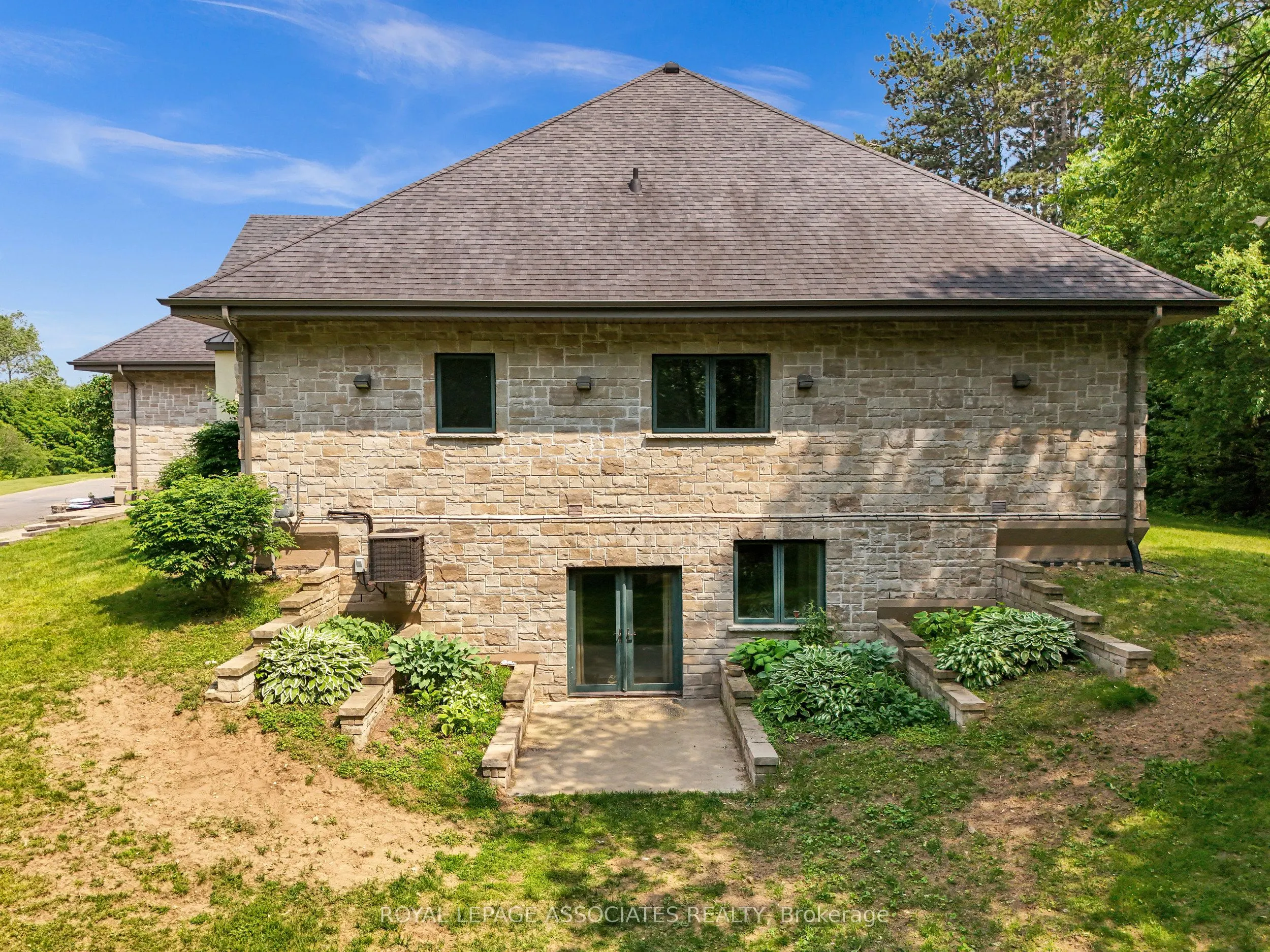 21 Old Mill Road