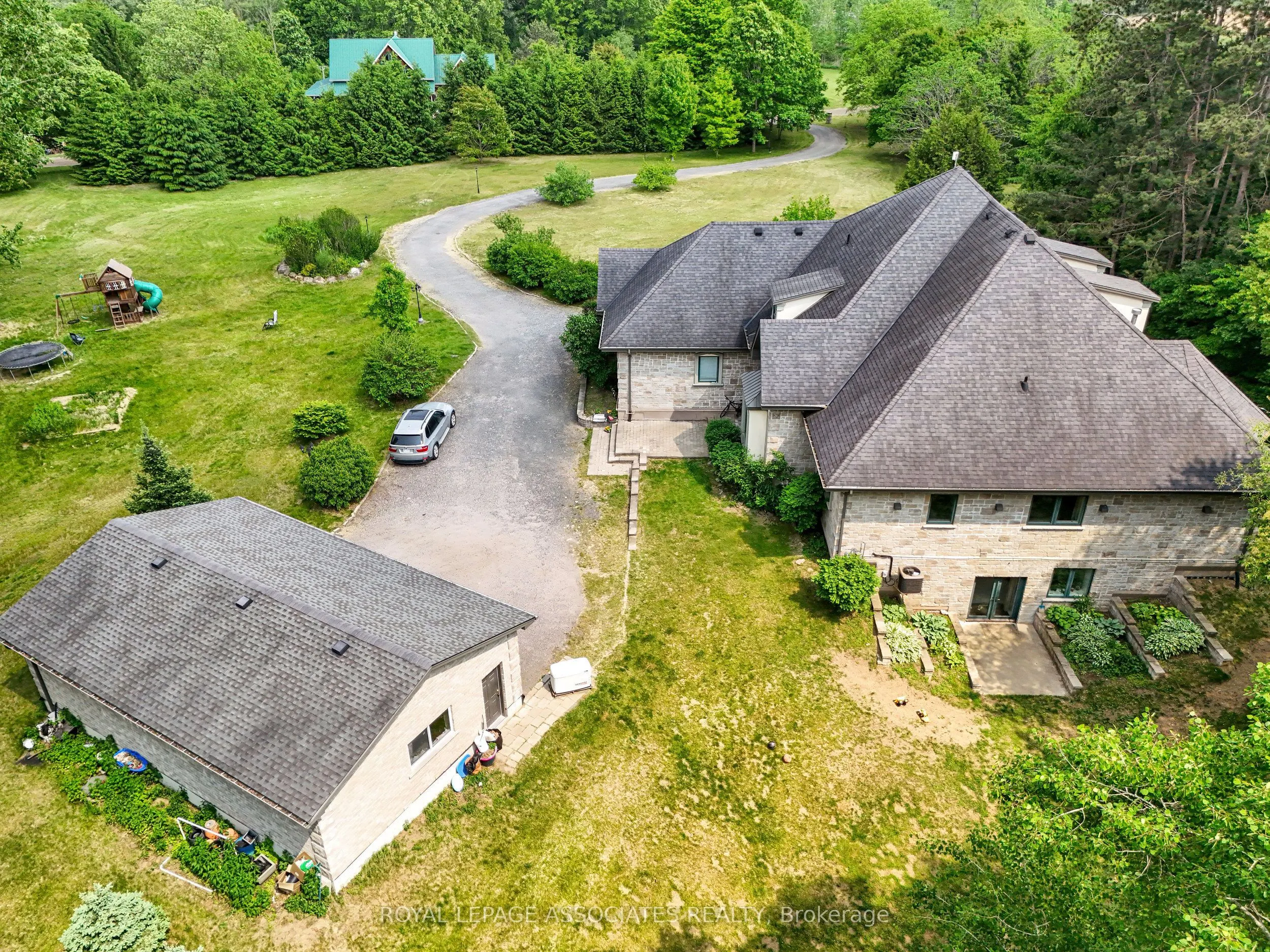 21 Old Mill Road