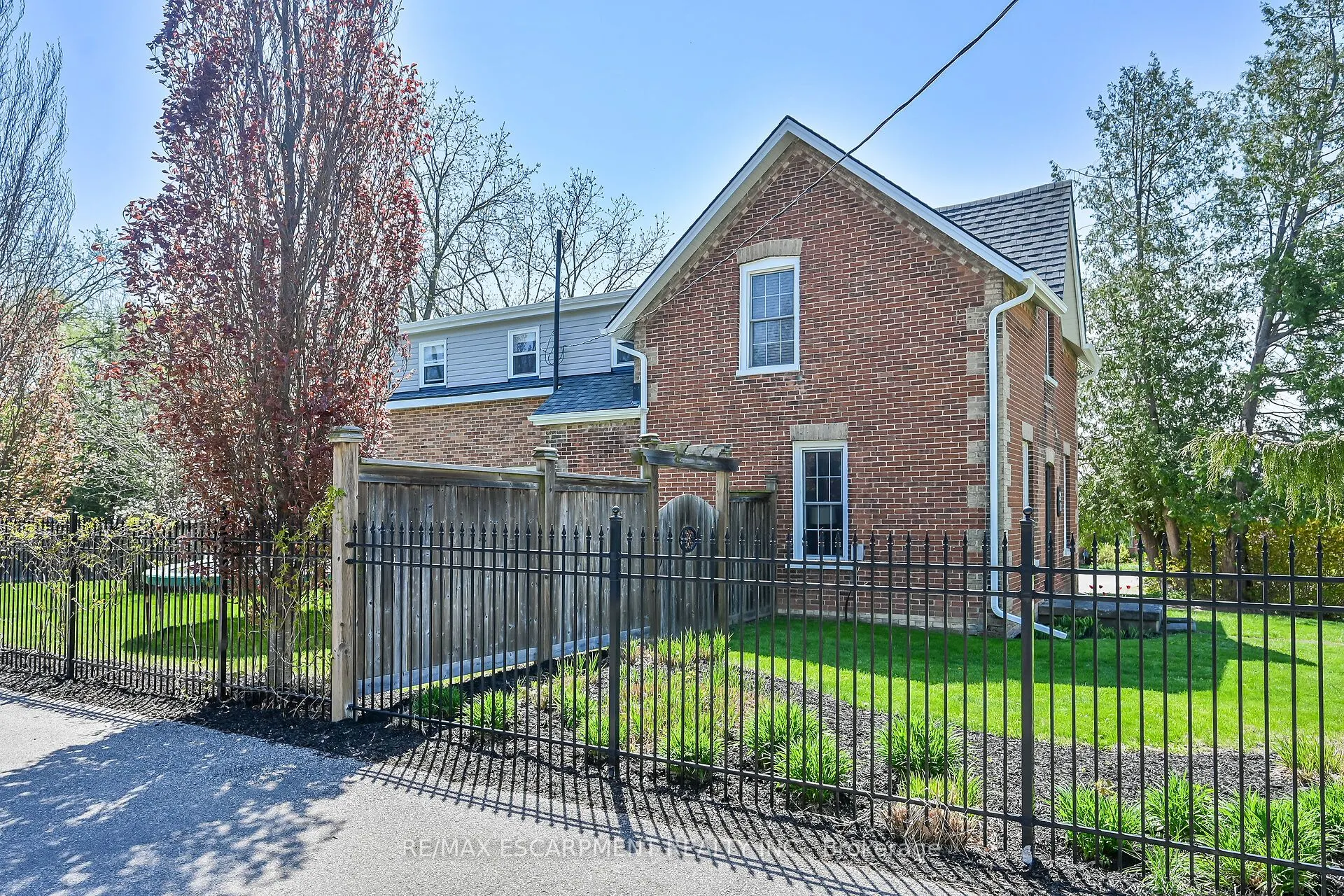 22 Tolhurst Avenue