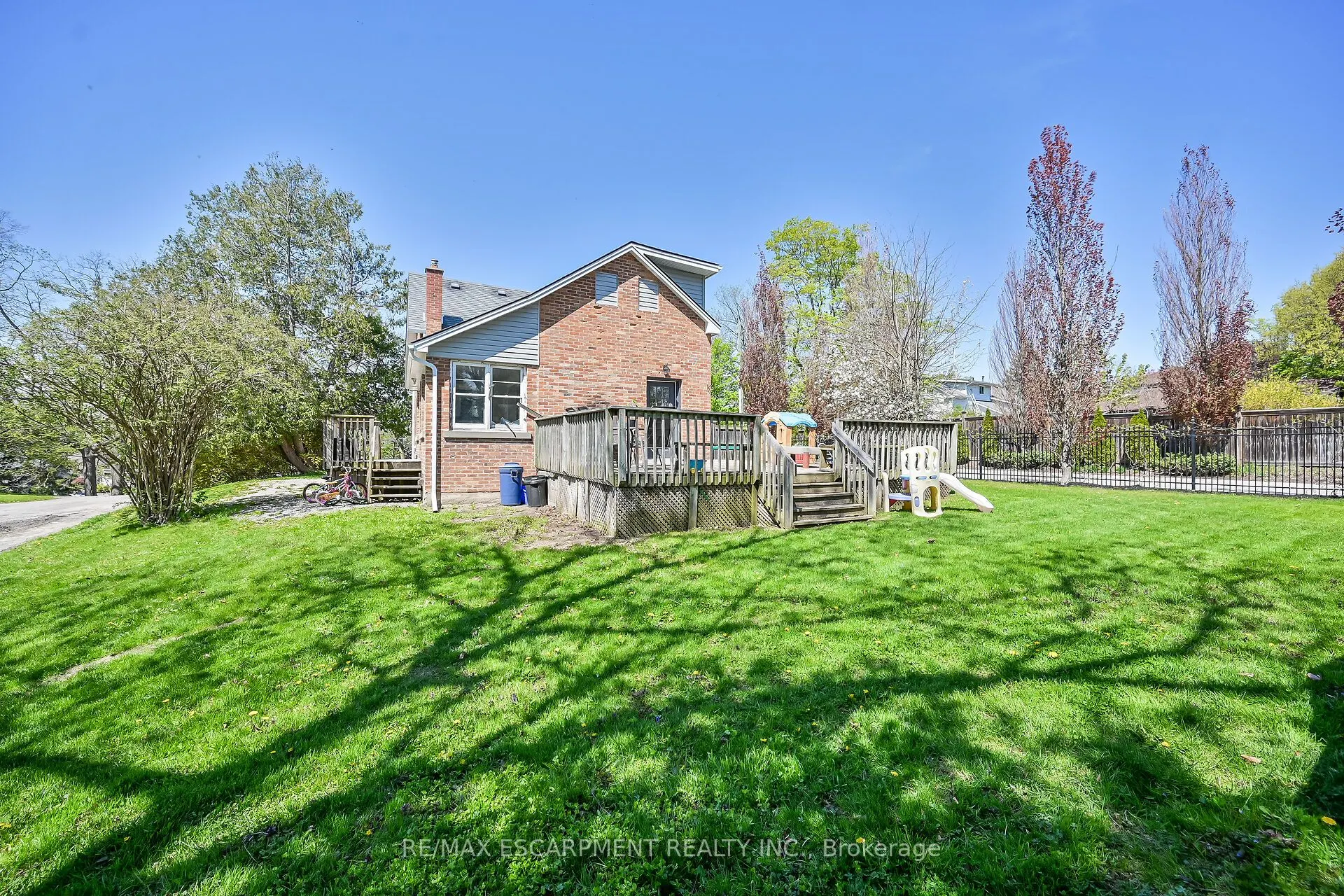 22 Tolhurst Avenue