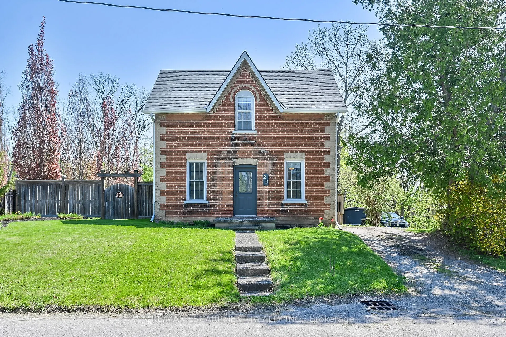22 Tolhurst Avenue