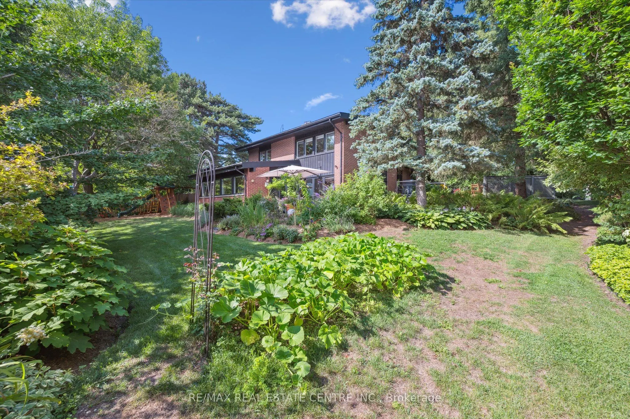 88 Callander Drive