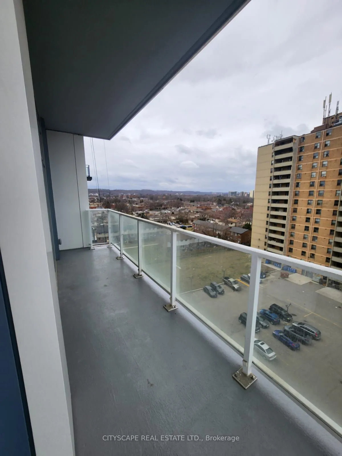2782 Barton Street E, #807