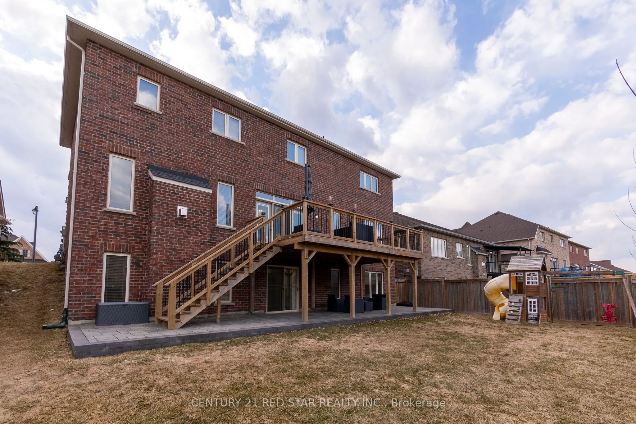 16 Mitchell Crescent