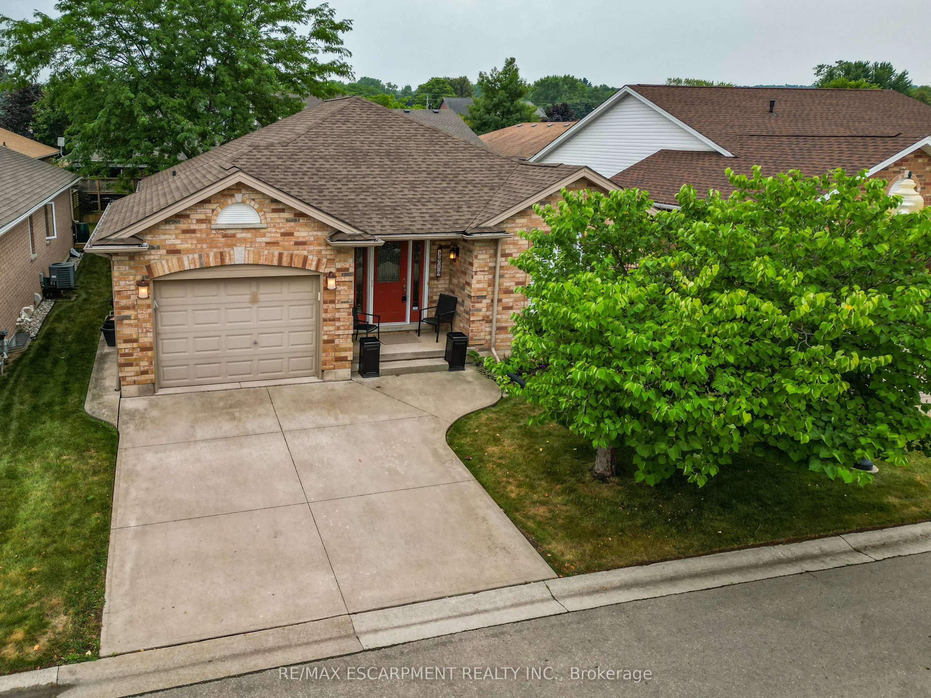 3910 Rainbow Lane