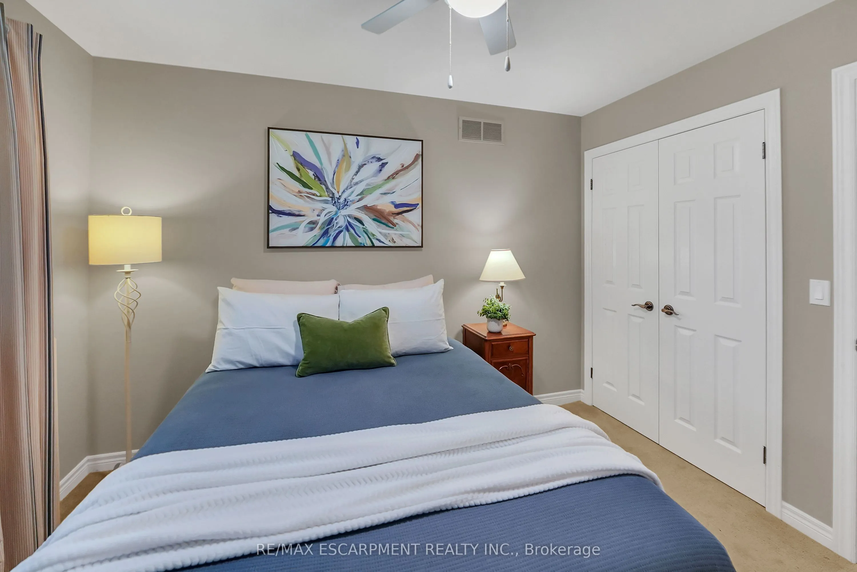 3910 Rainbow Lane