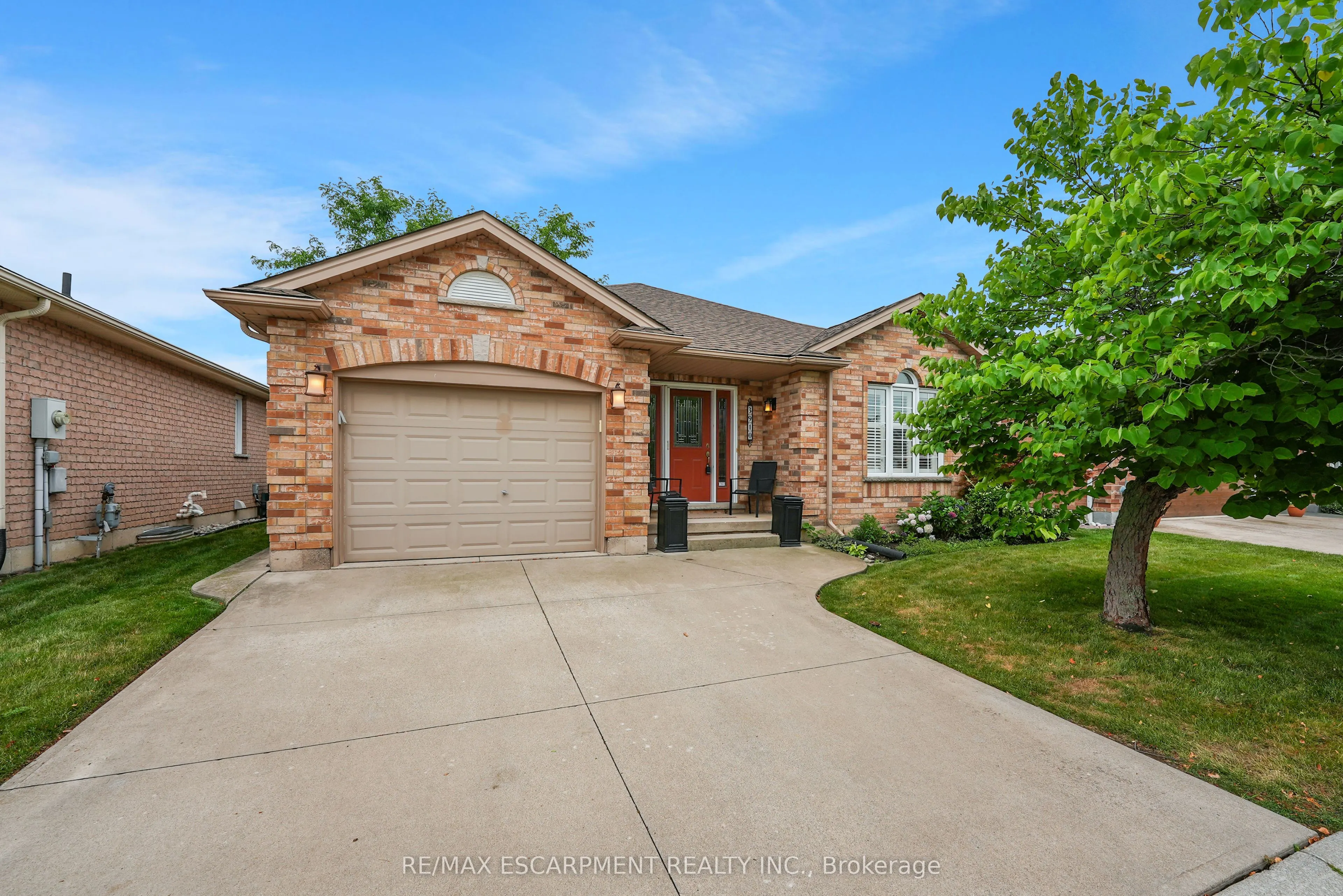 3910 Rainbow Lane