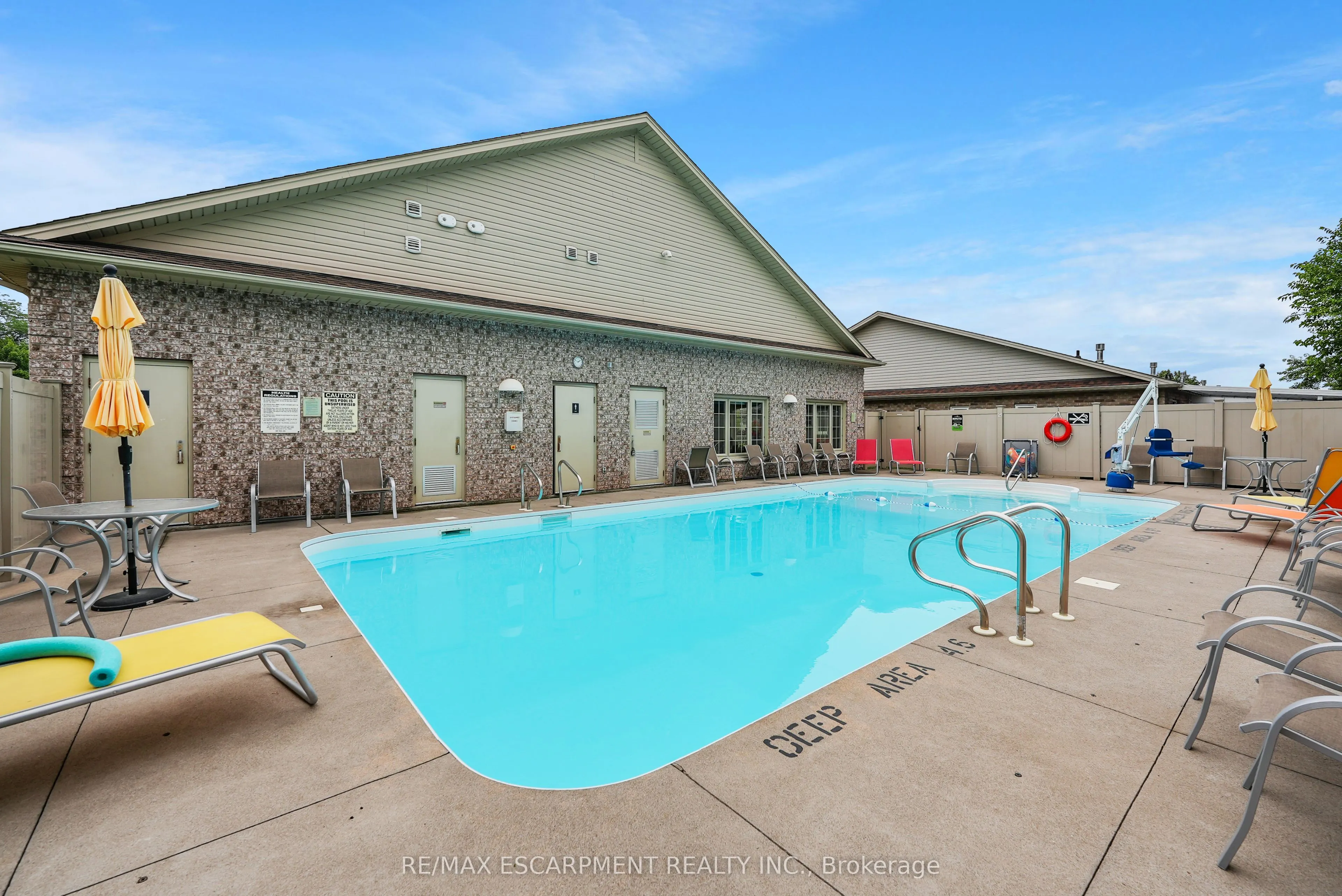3910 Rainbow Lane