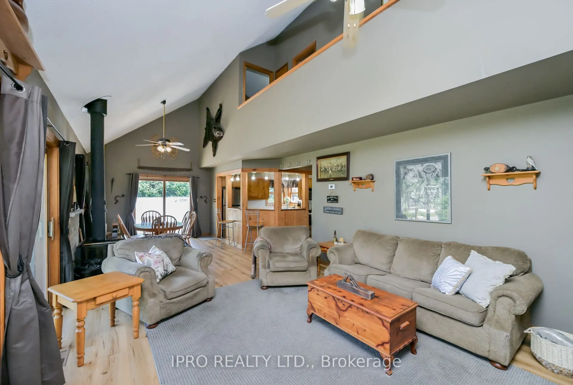 5 Cook Crescent