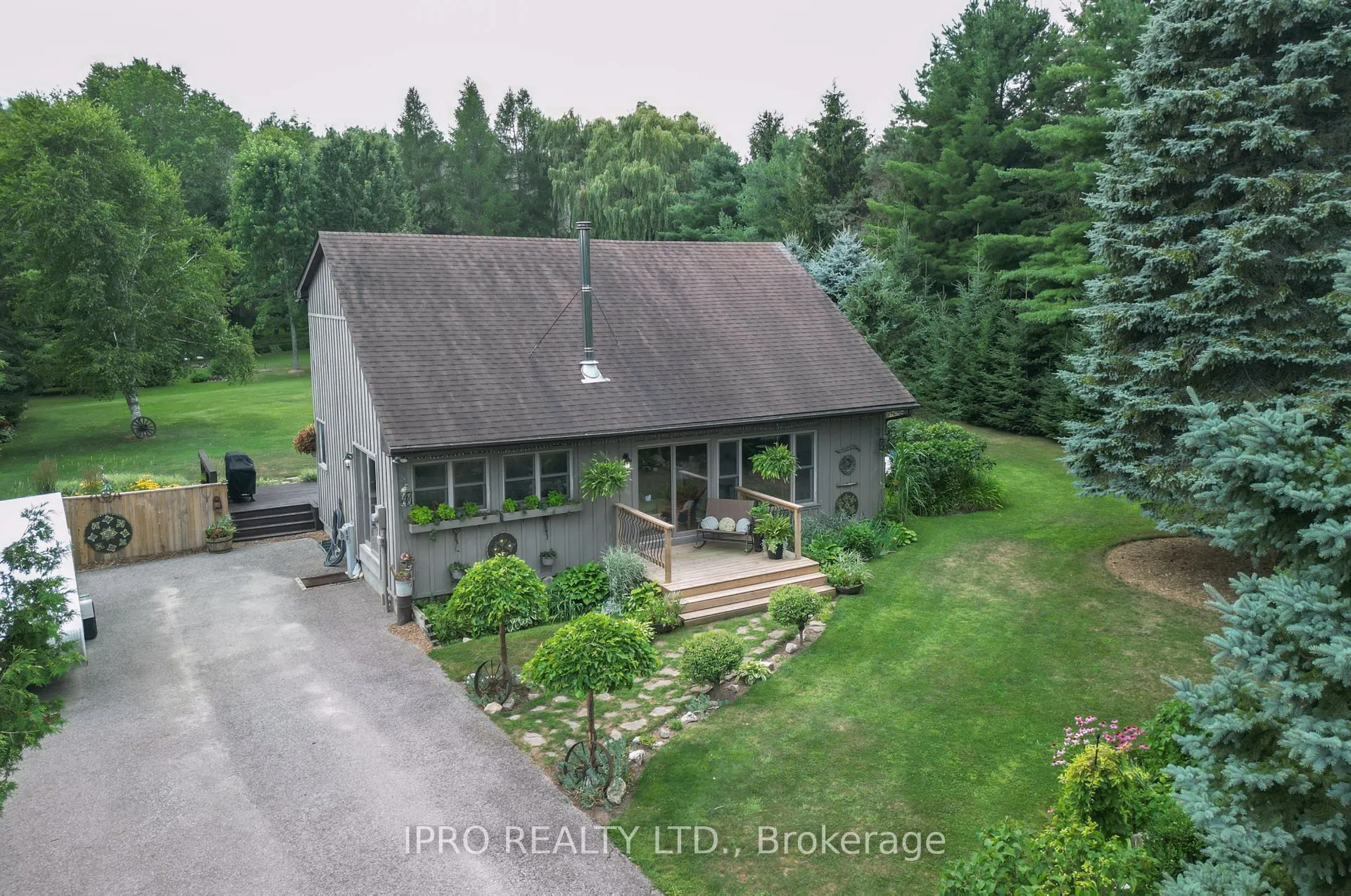 5 Cook Crescent