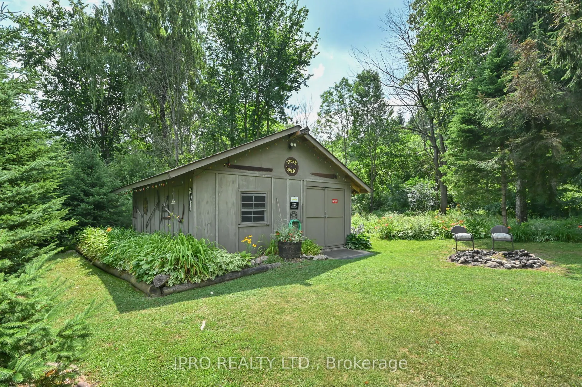 5 Cook Crescent