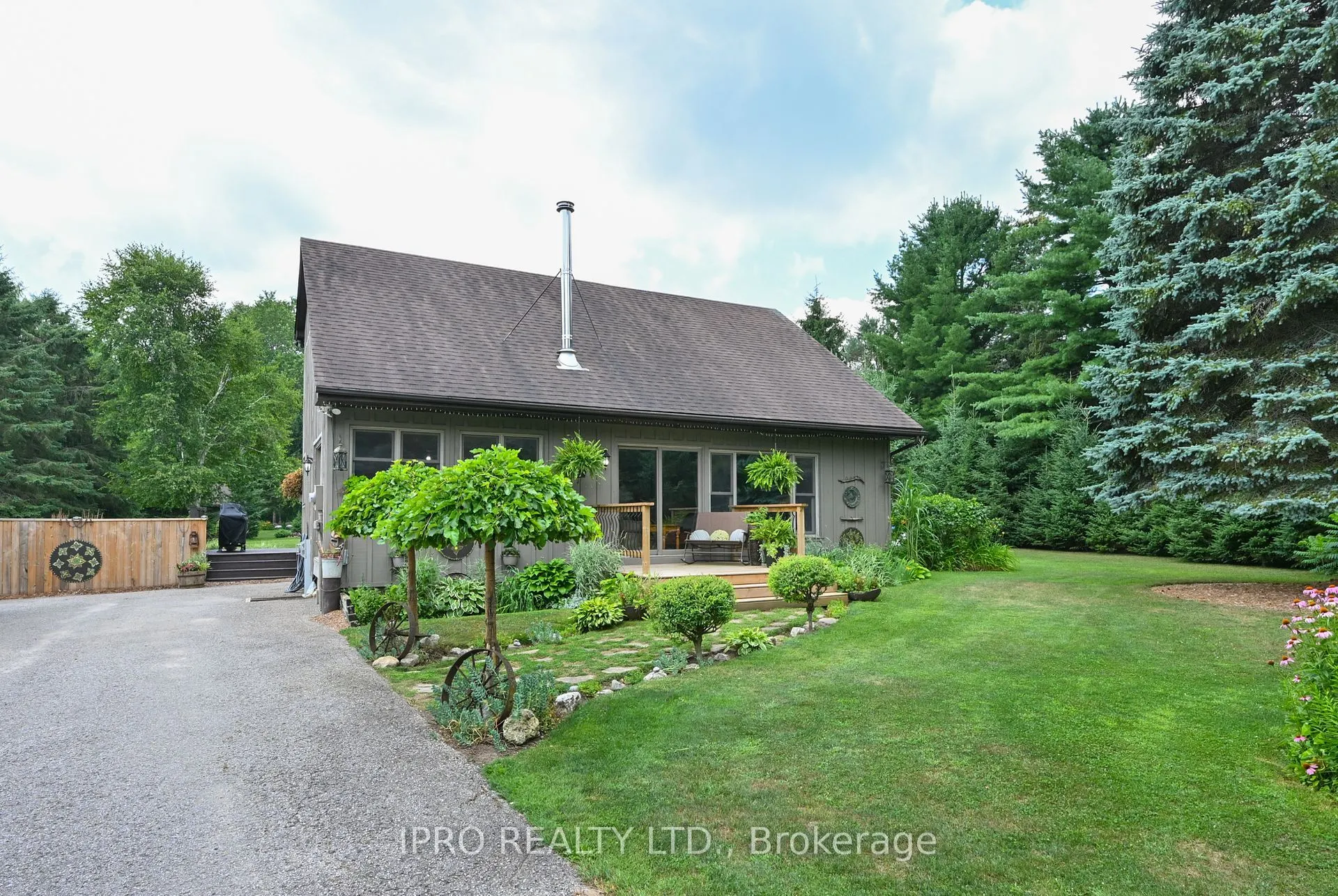 5 Cook Crescent