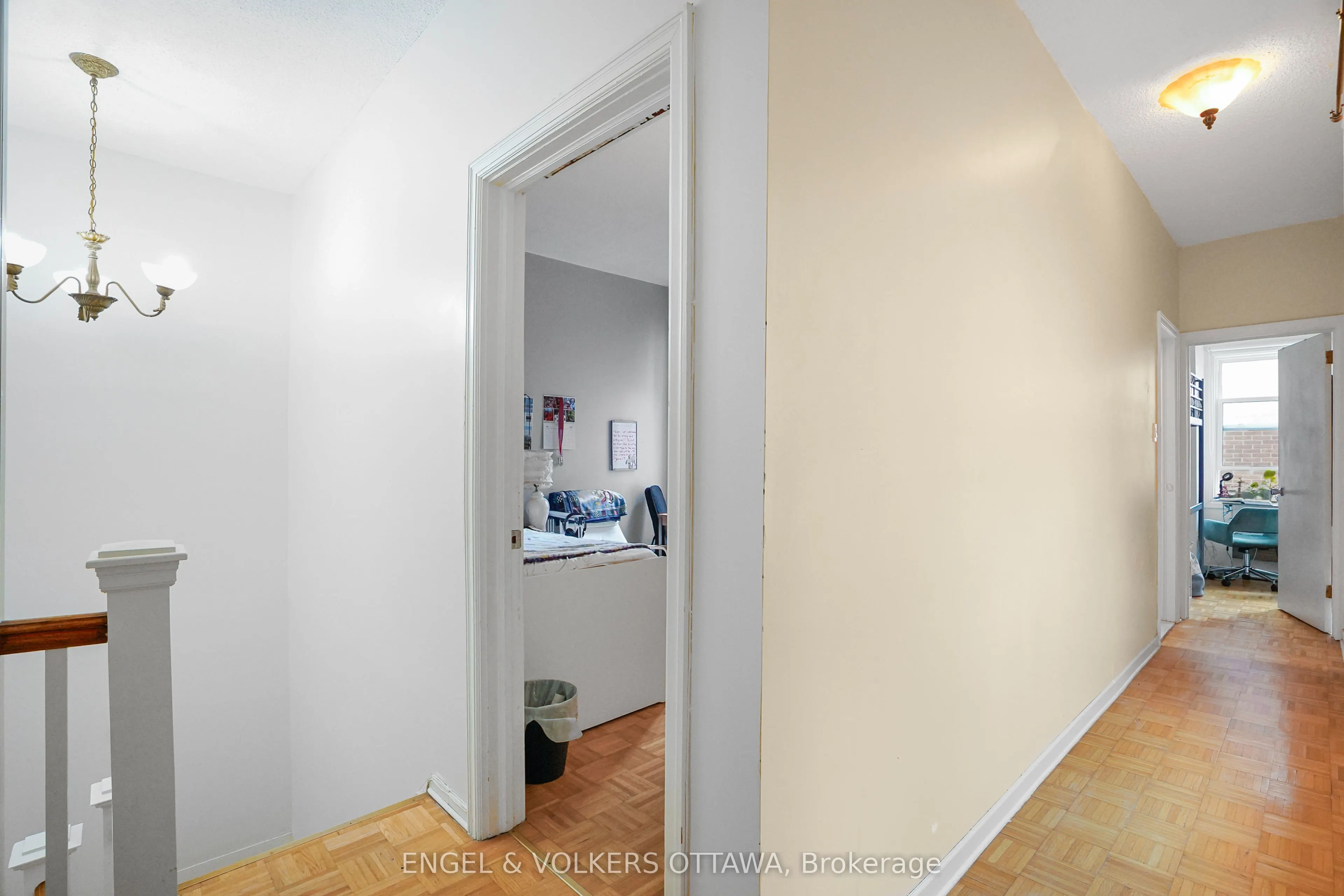 293 Somerset Street E