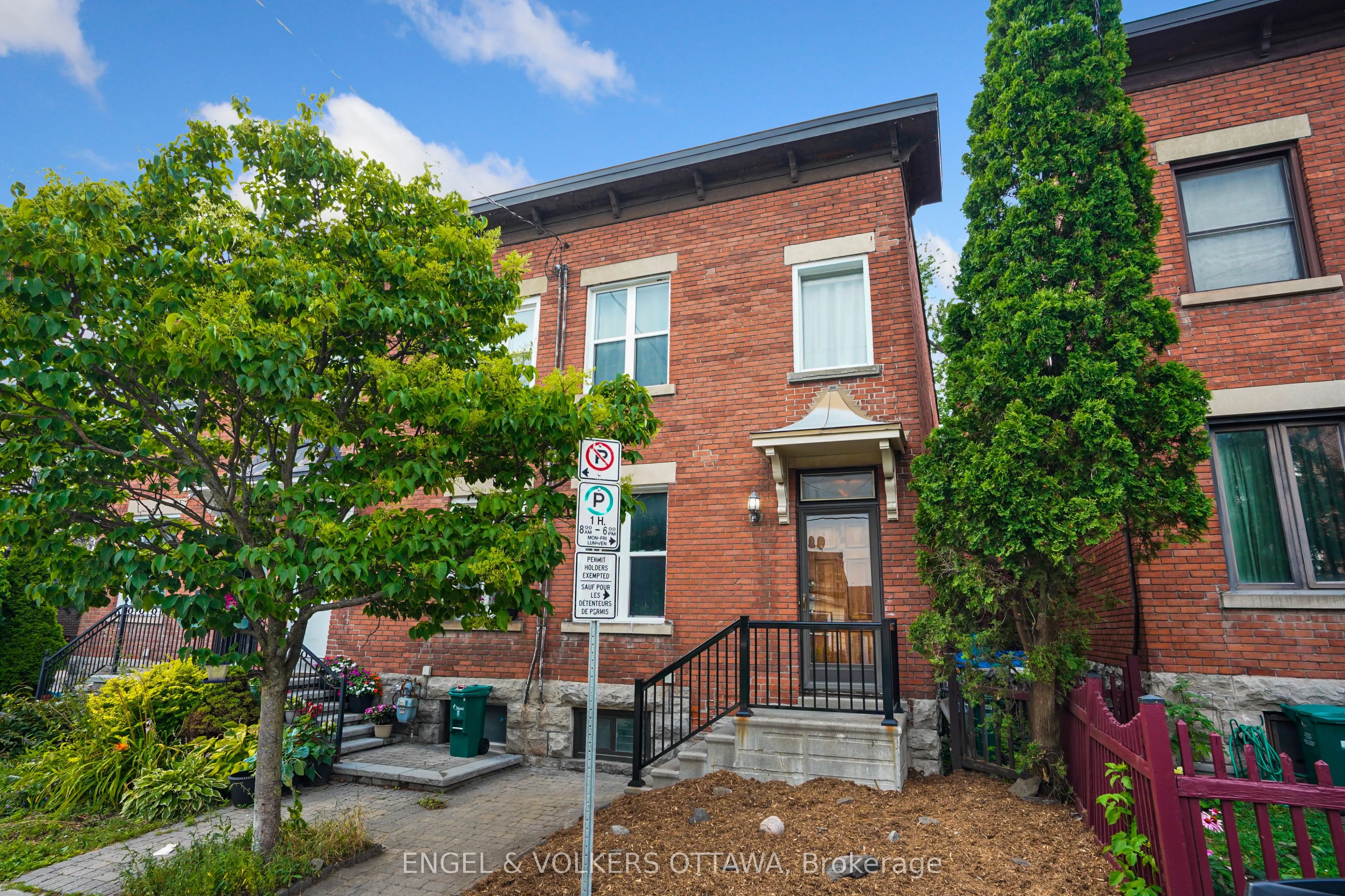 293 Somerset Street E