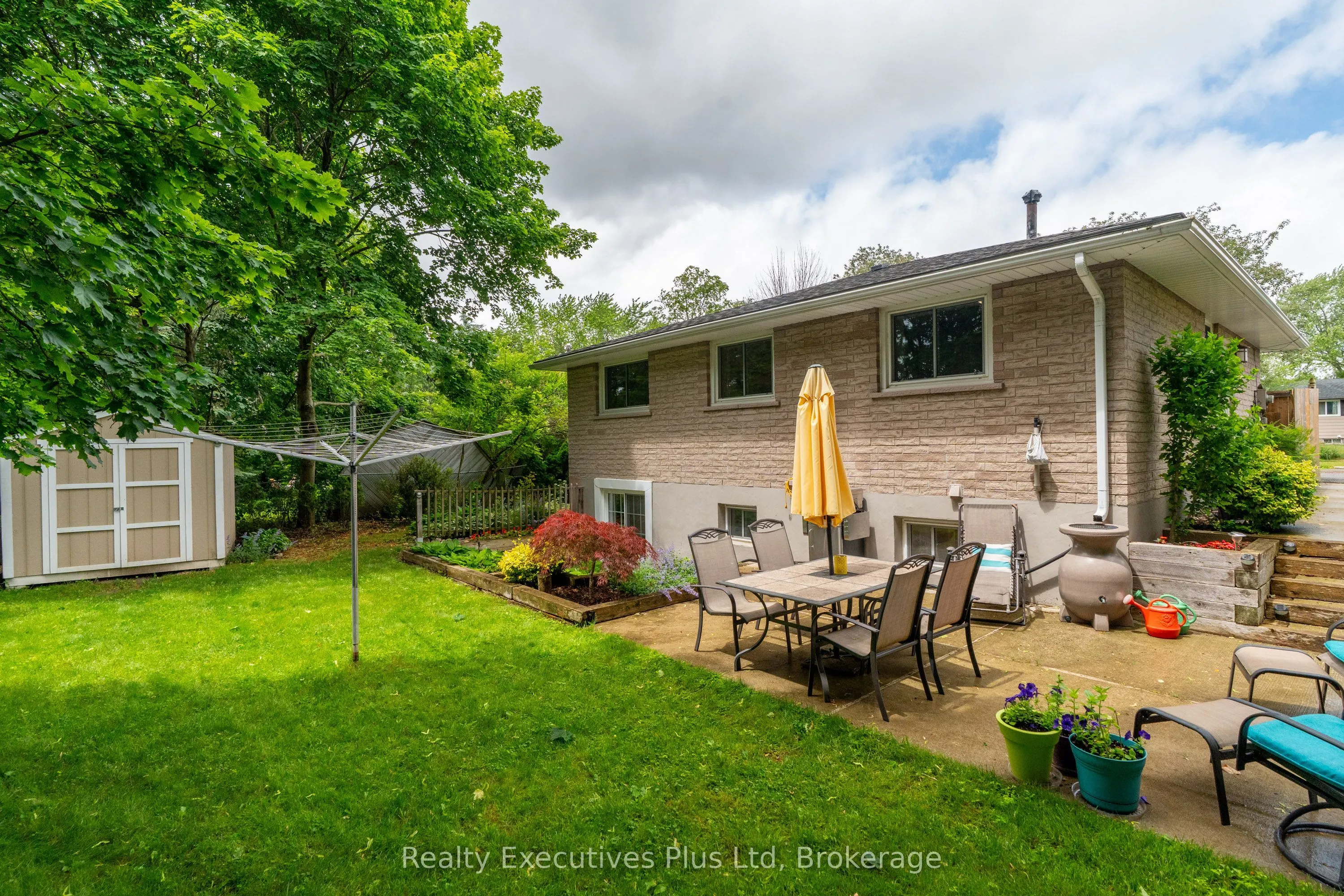 61 Mcilwraith Crescent