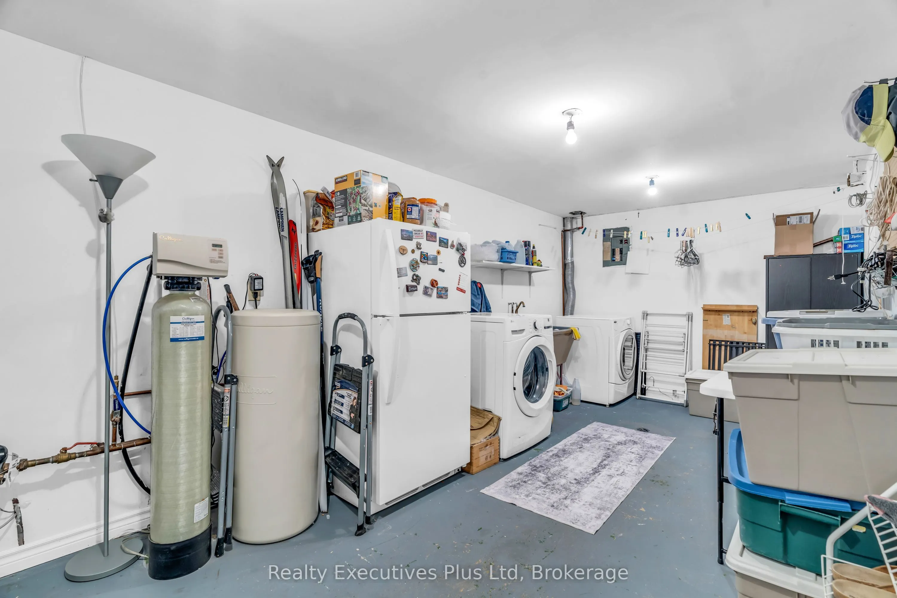 61 Mcilwraith Crescent