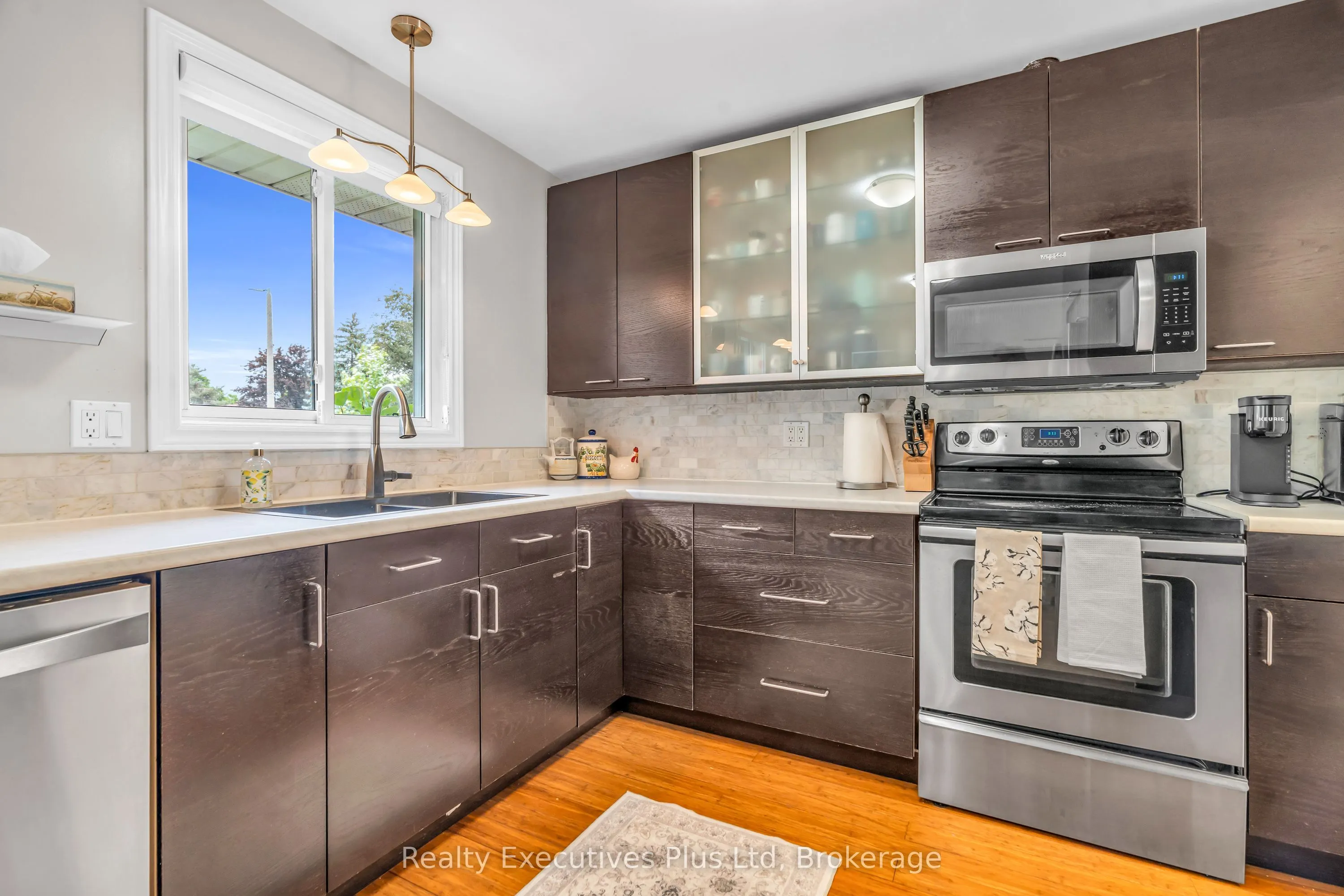 61 Mcilwraith Crescent