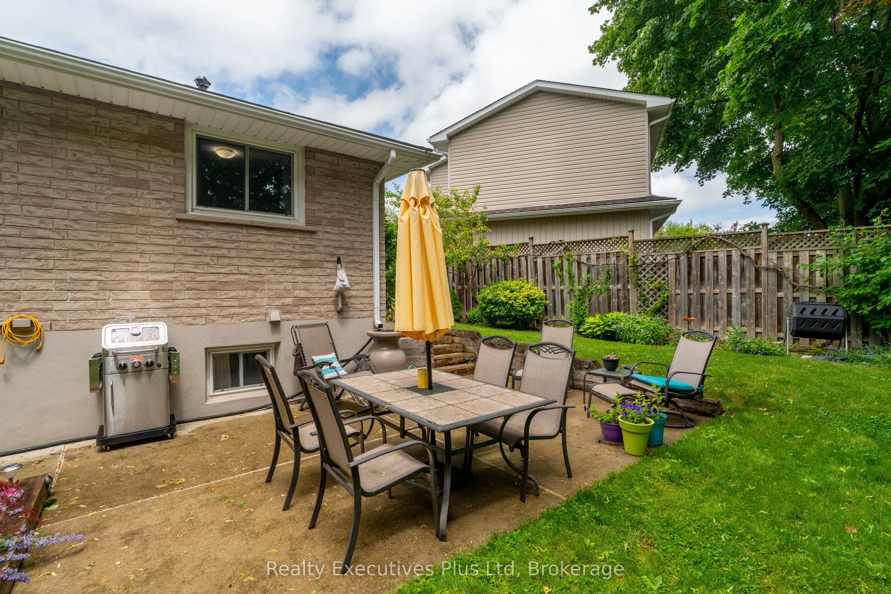61 Mcilwraith Crescent