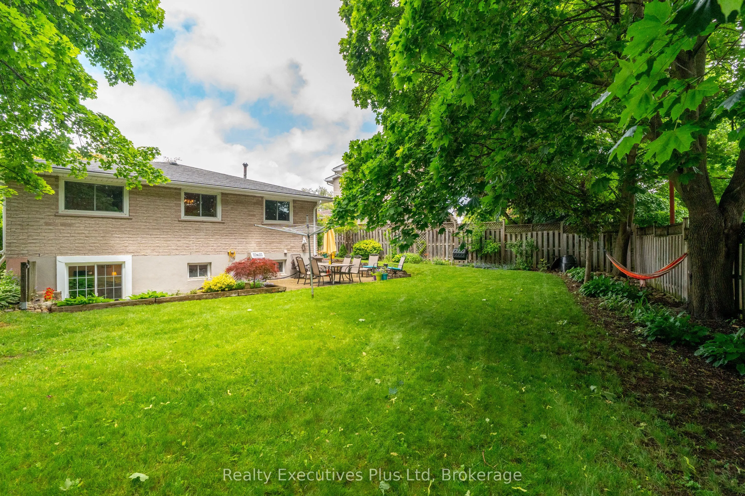 61 Mcilwraith Crescent