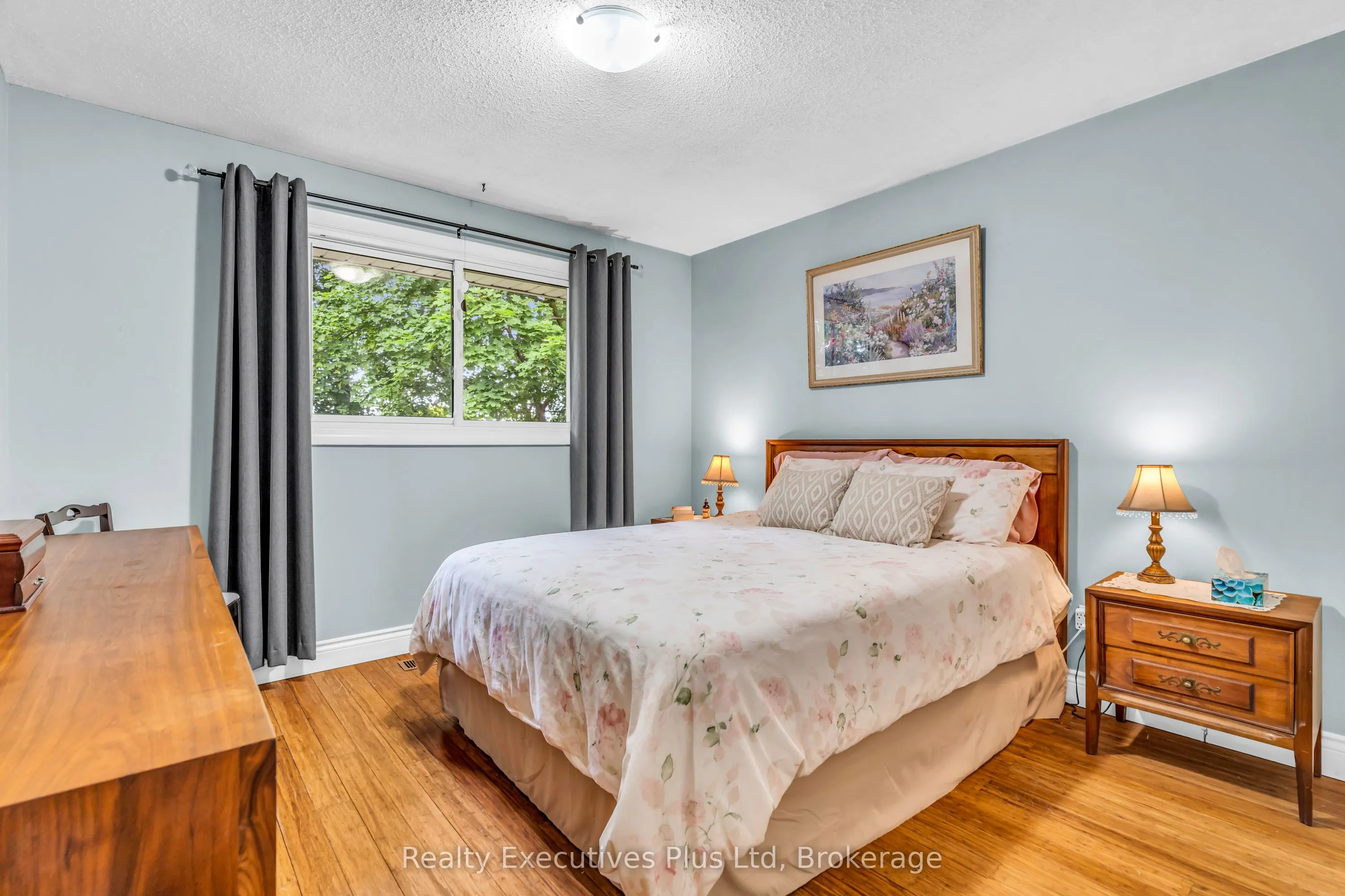 61 Mcilwraith Crescent