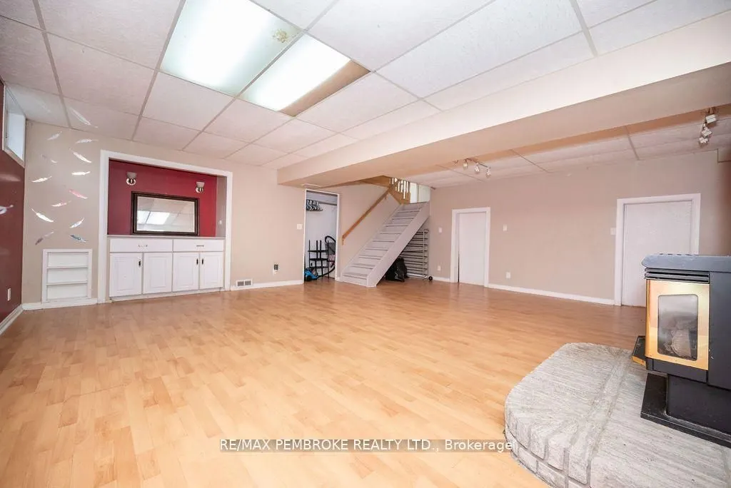 590 Boundary Road