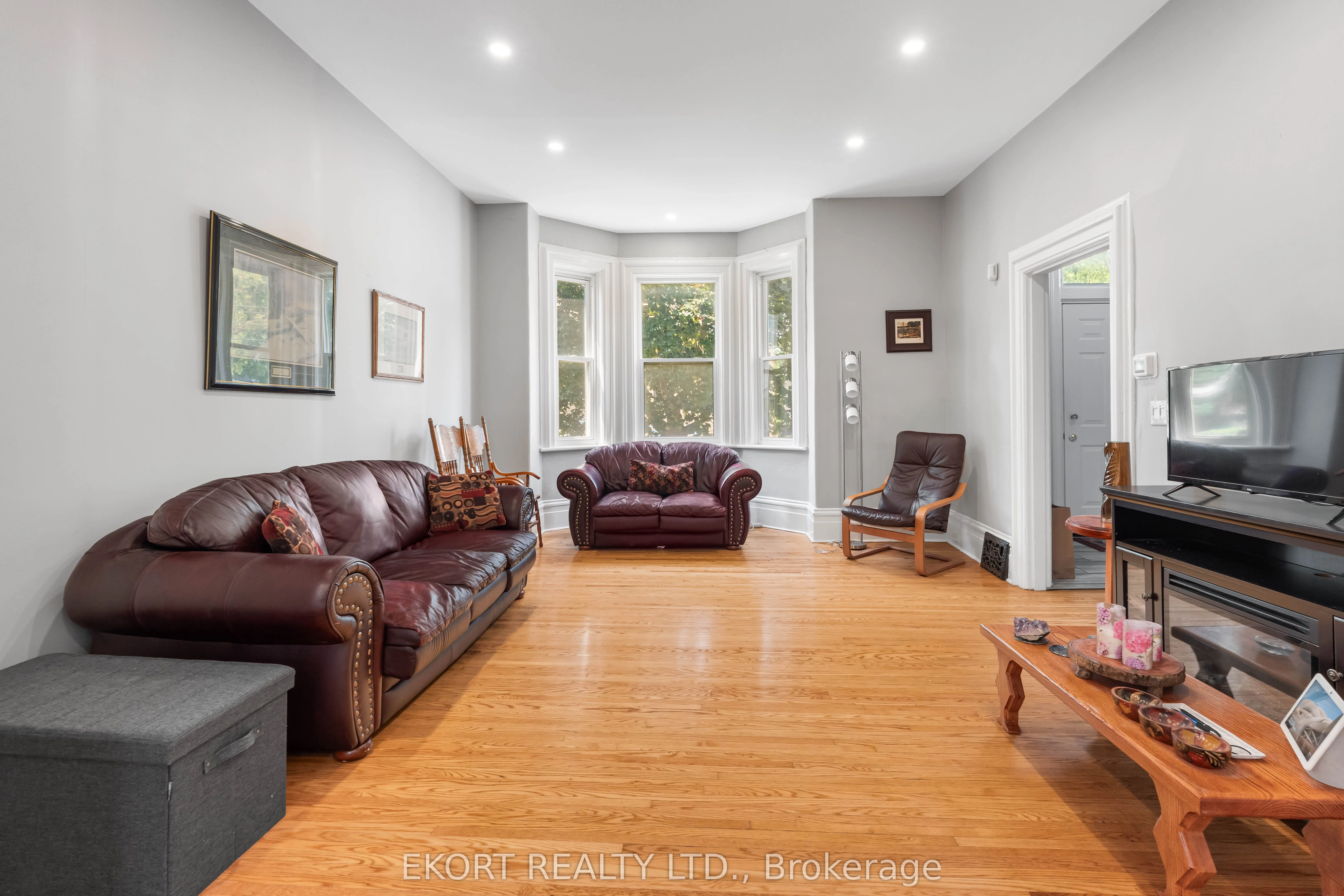 133 Foster Avenue