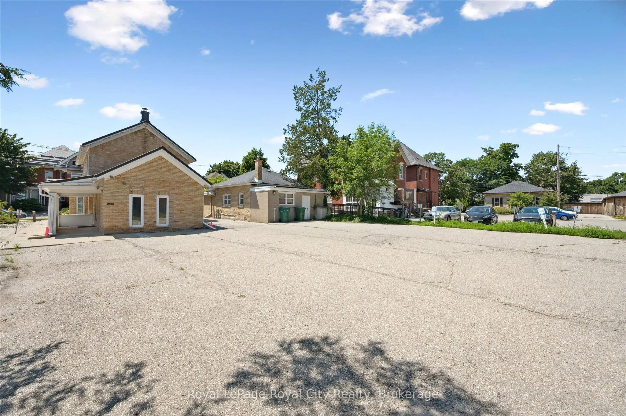 363 Woolwich Street