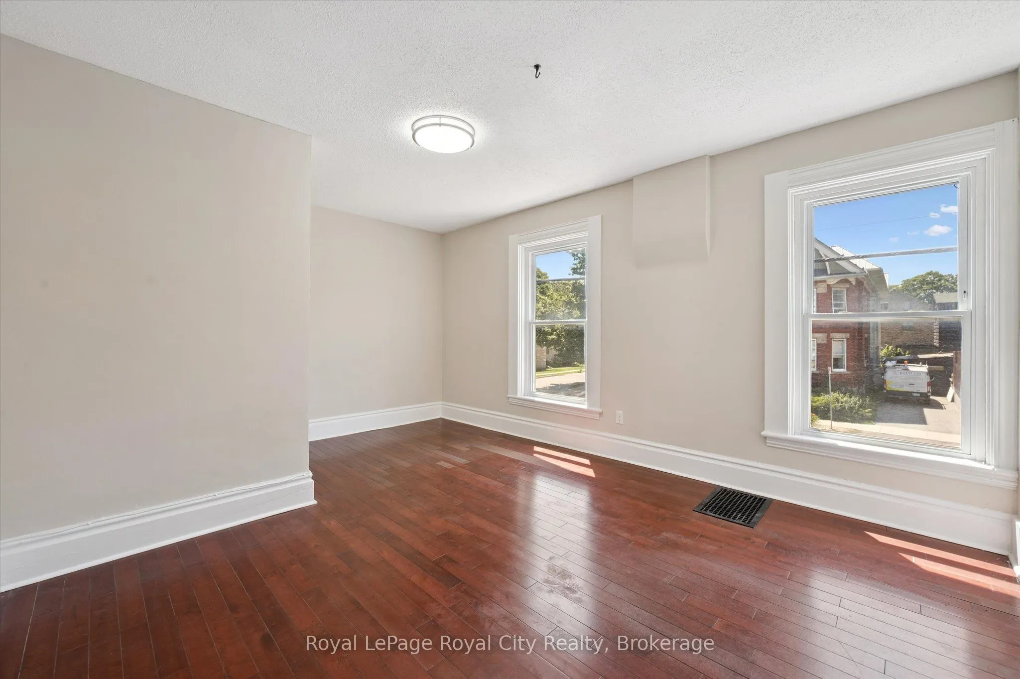363 Woolwich Street