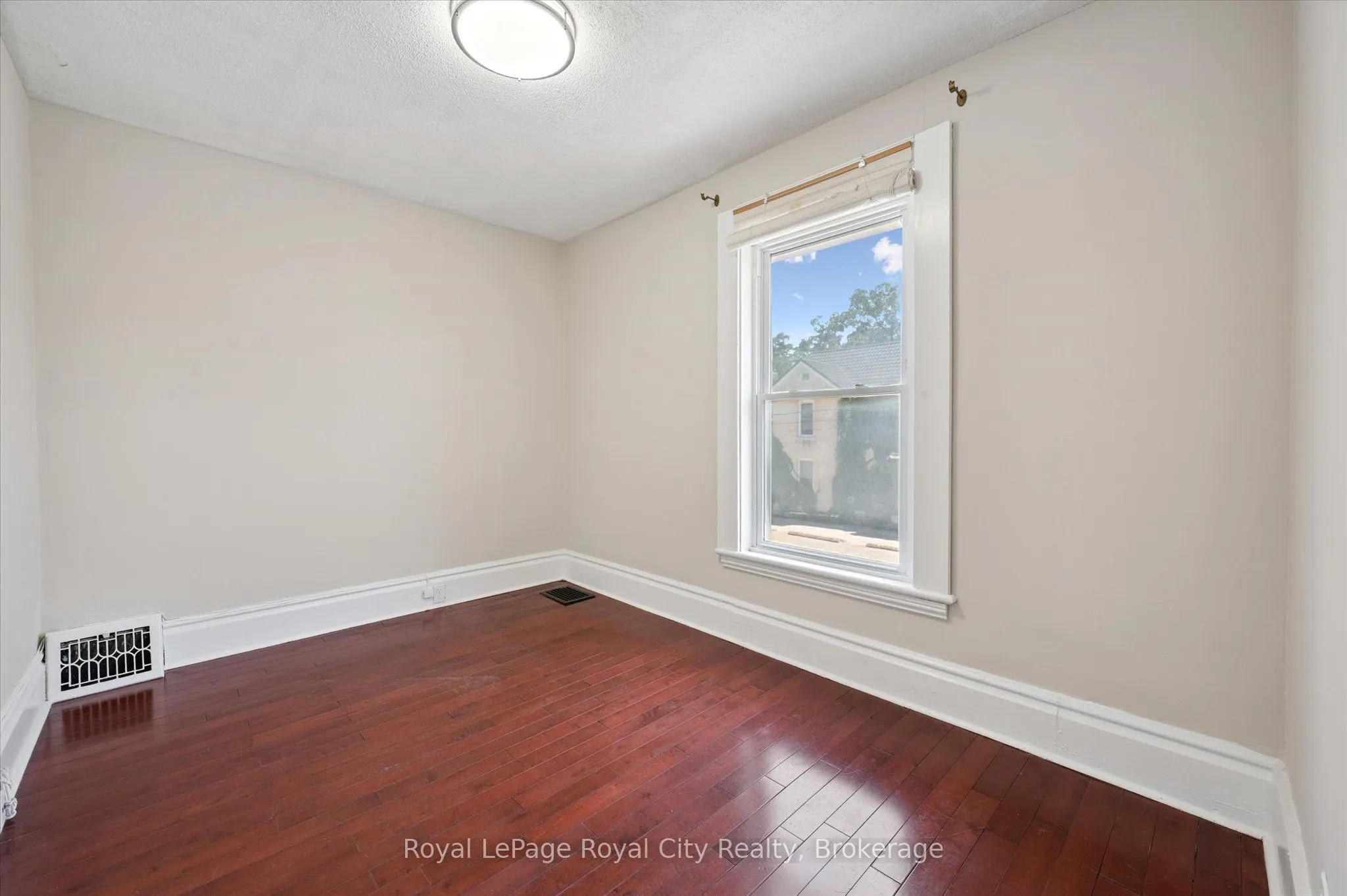 363 Woolwich Street