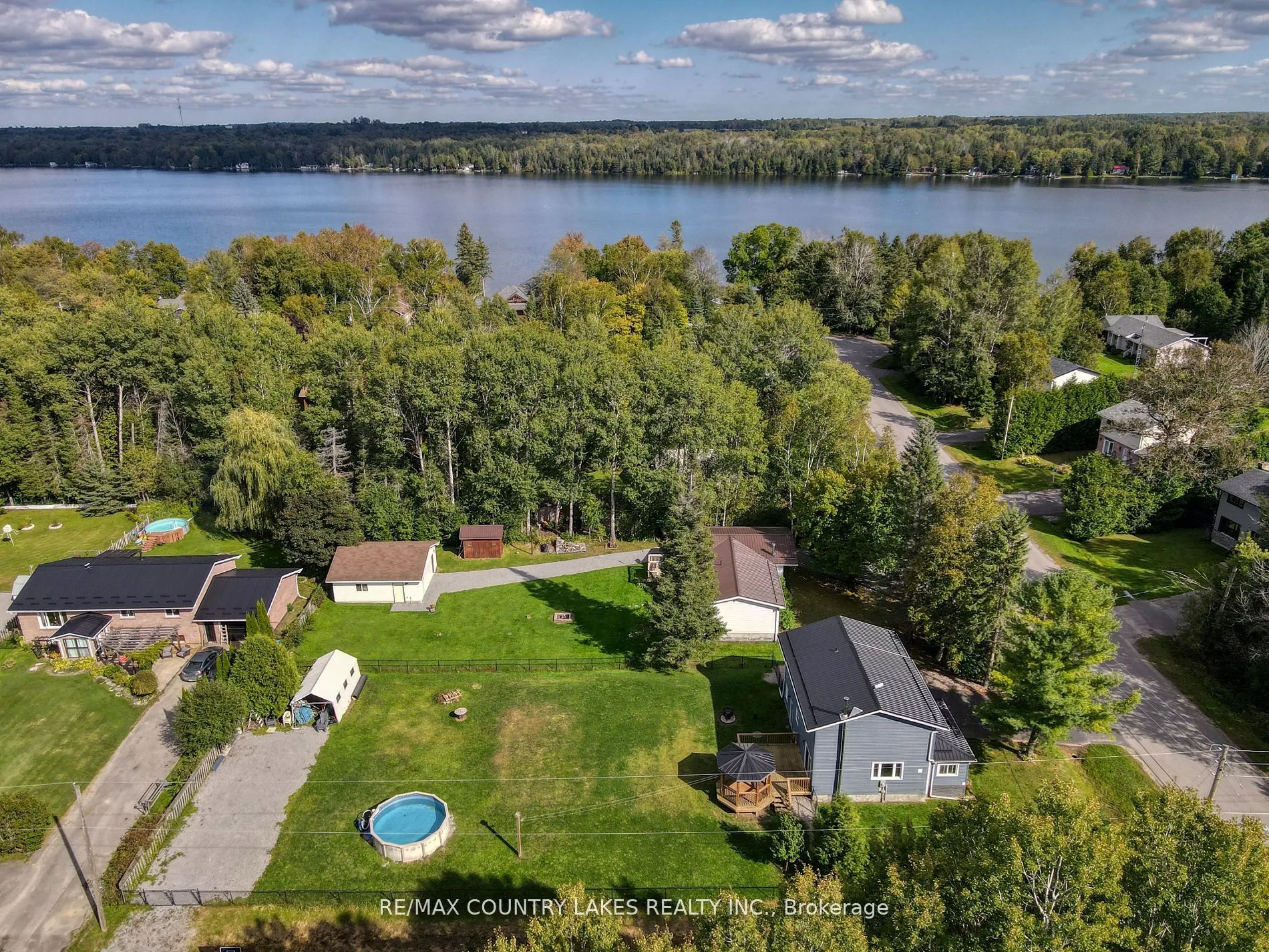 3 Pinewood Boulevard